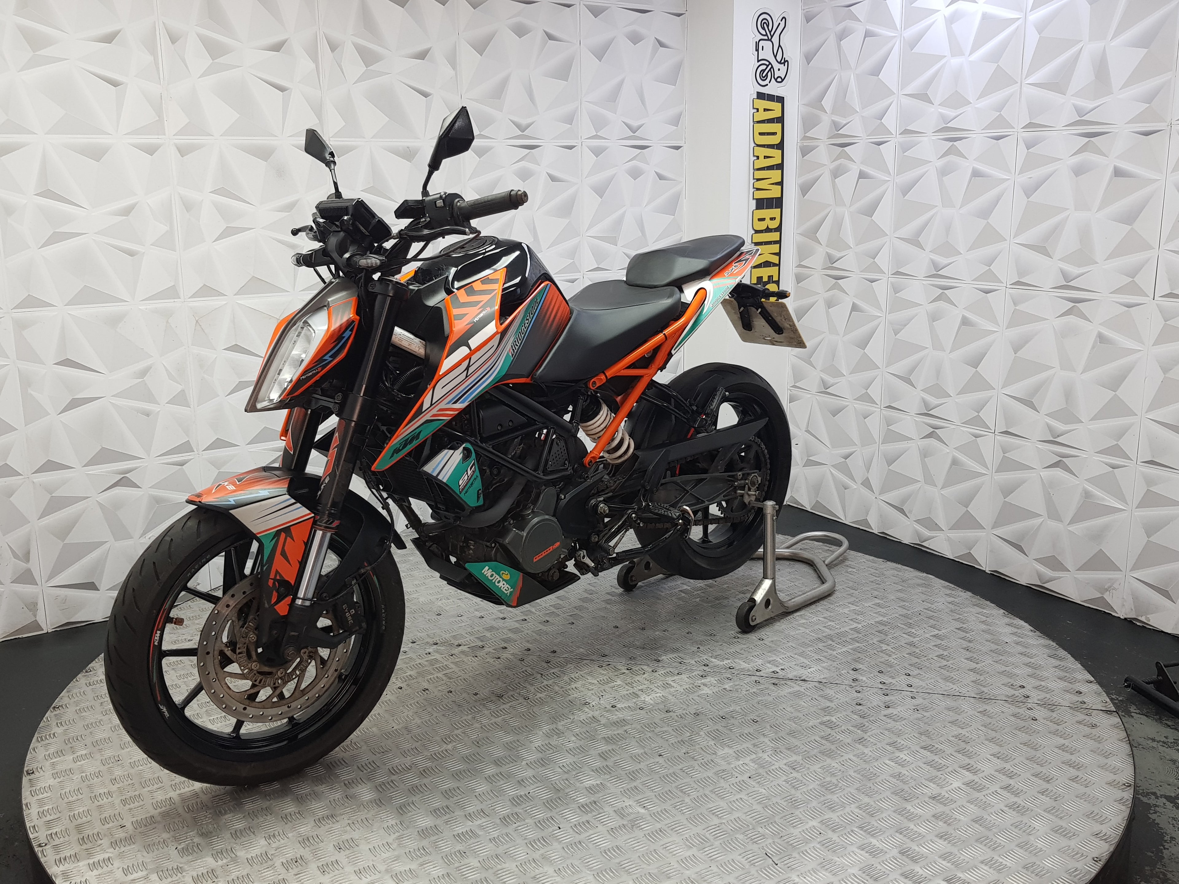2020 KTM DUKE 125 ABS