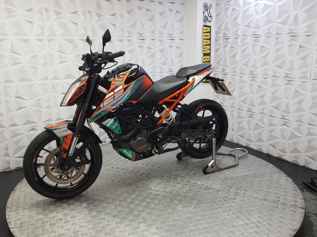 2020 KTM DUKE 125 ABS
