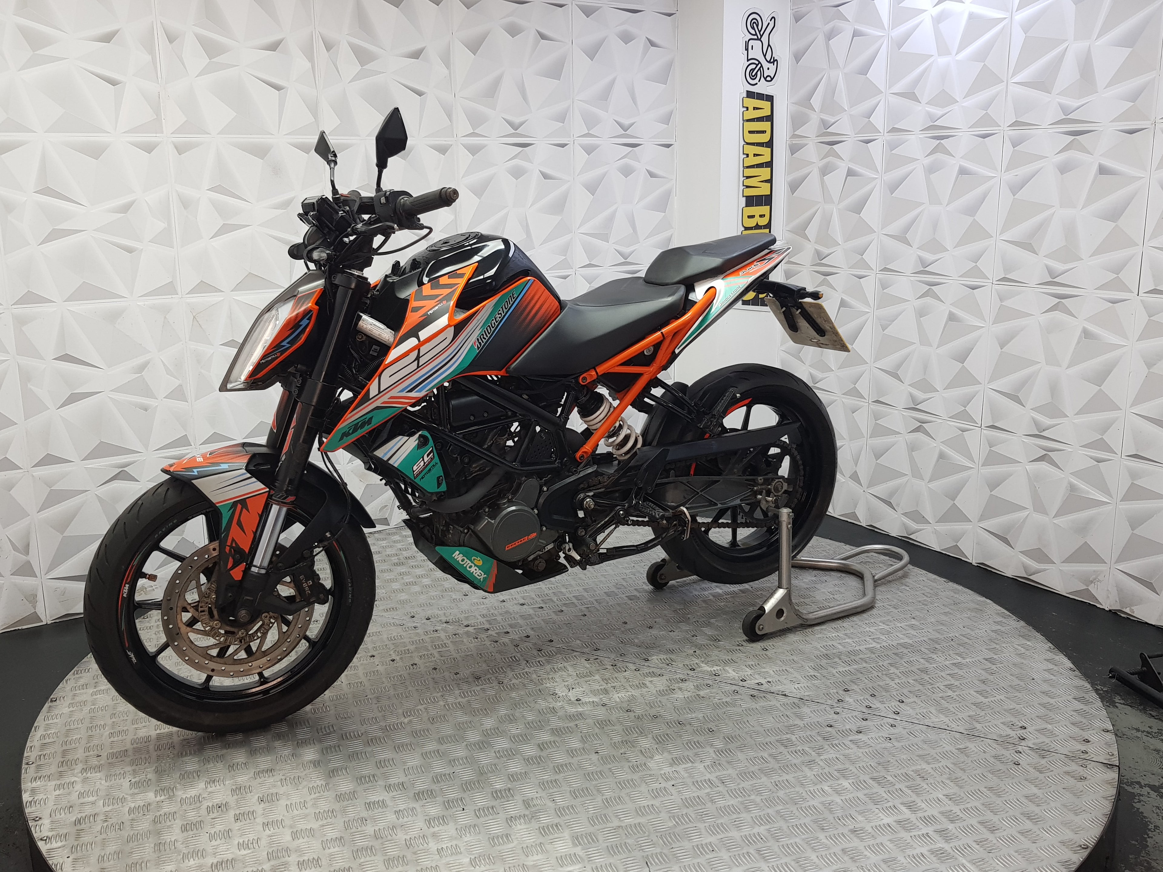 2020 KTM DUKE 125 ABS