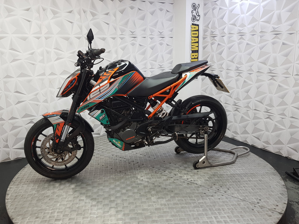2020 KTM DUKE 125 ABS