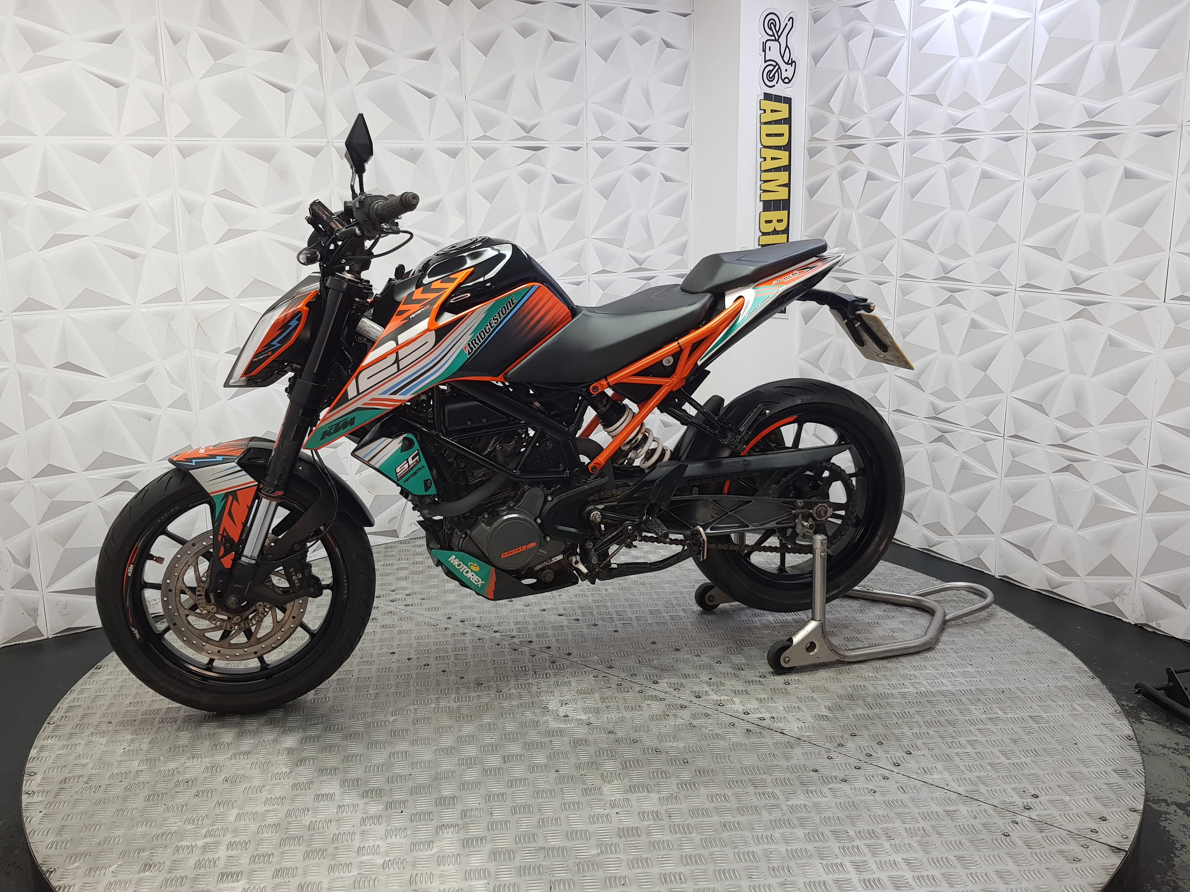 2020 KTM DUKE 125 ABS
