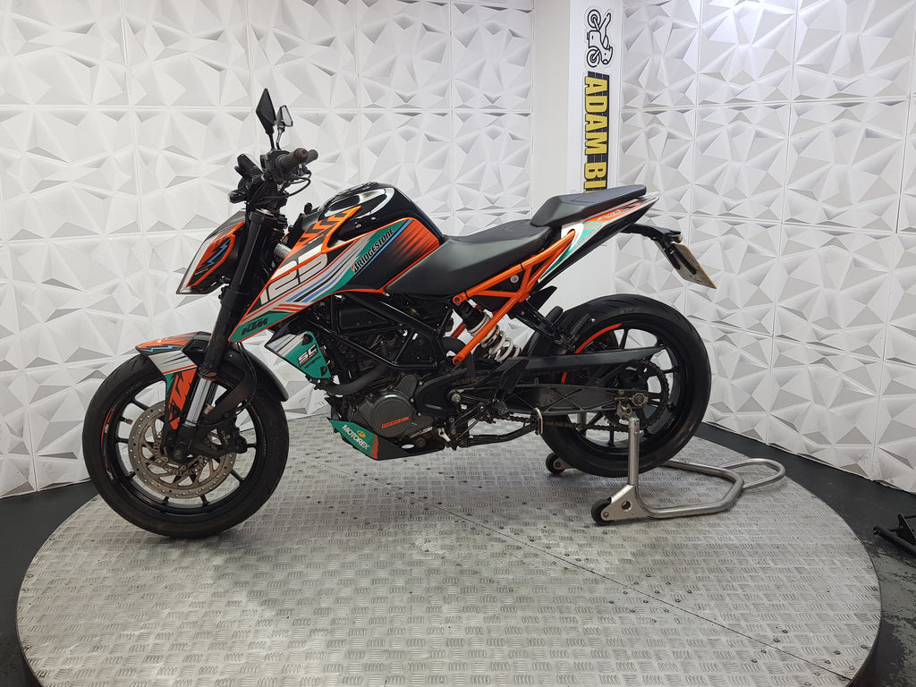 2020 KTM DUKE 125 ABS