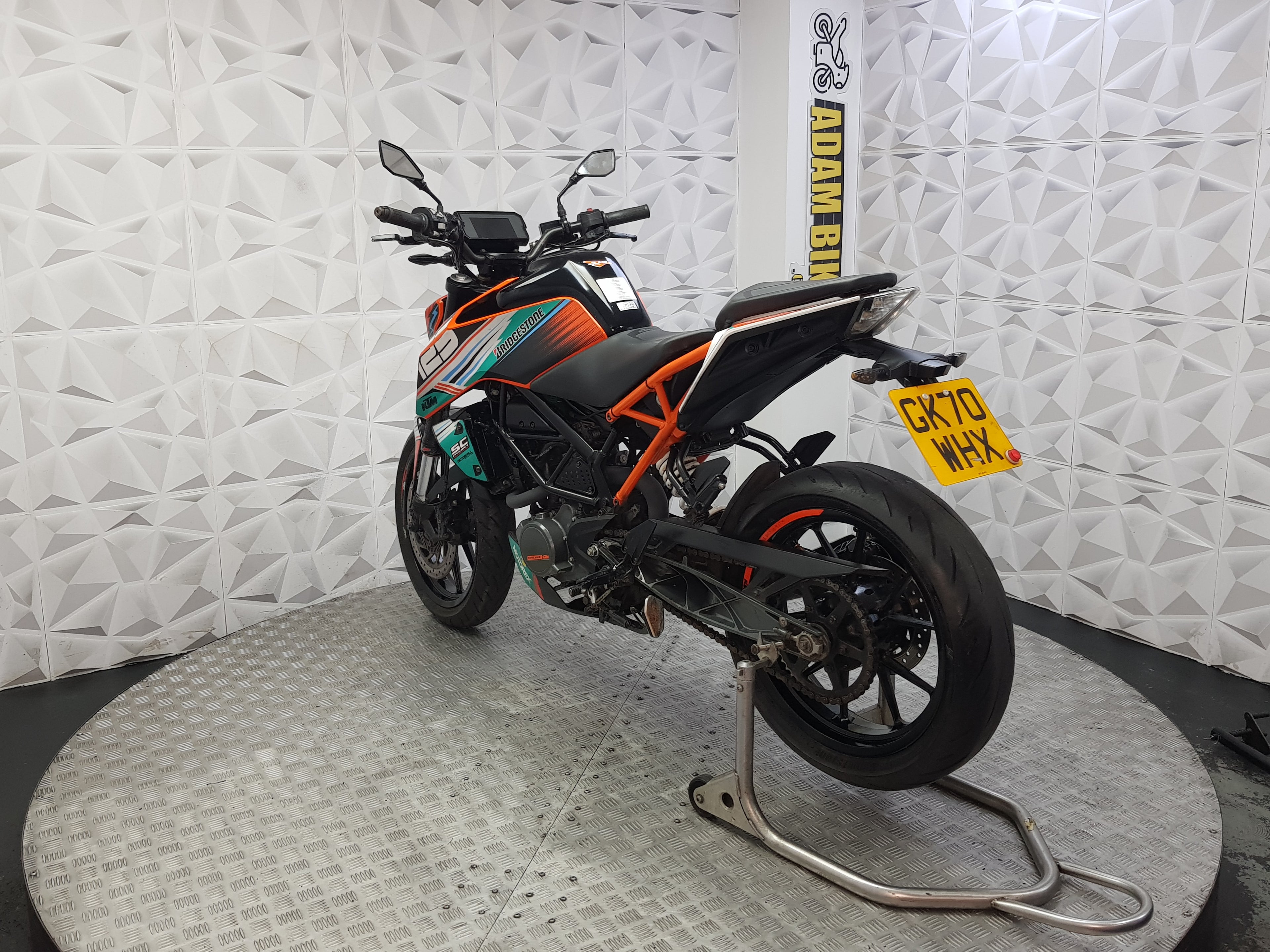 2020 KTM DUKE 125 ABS