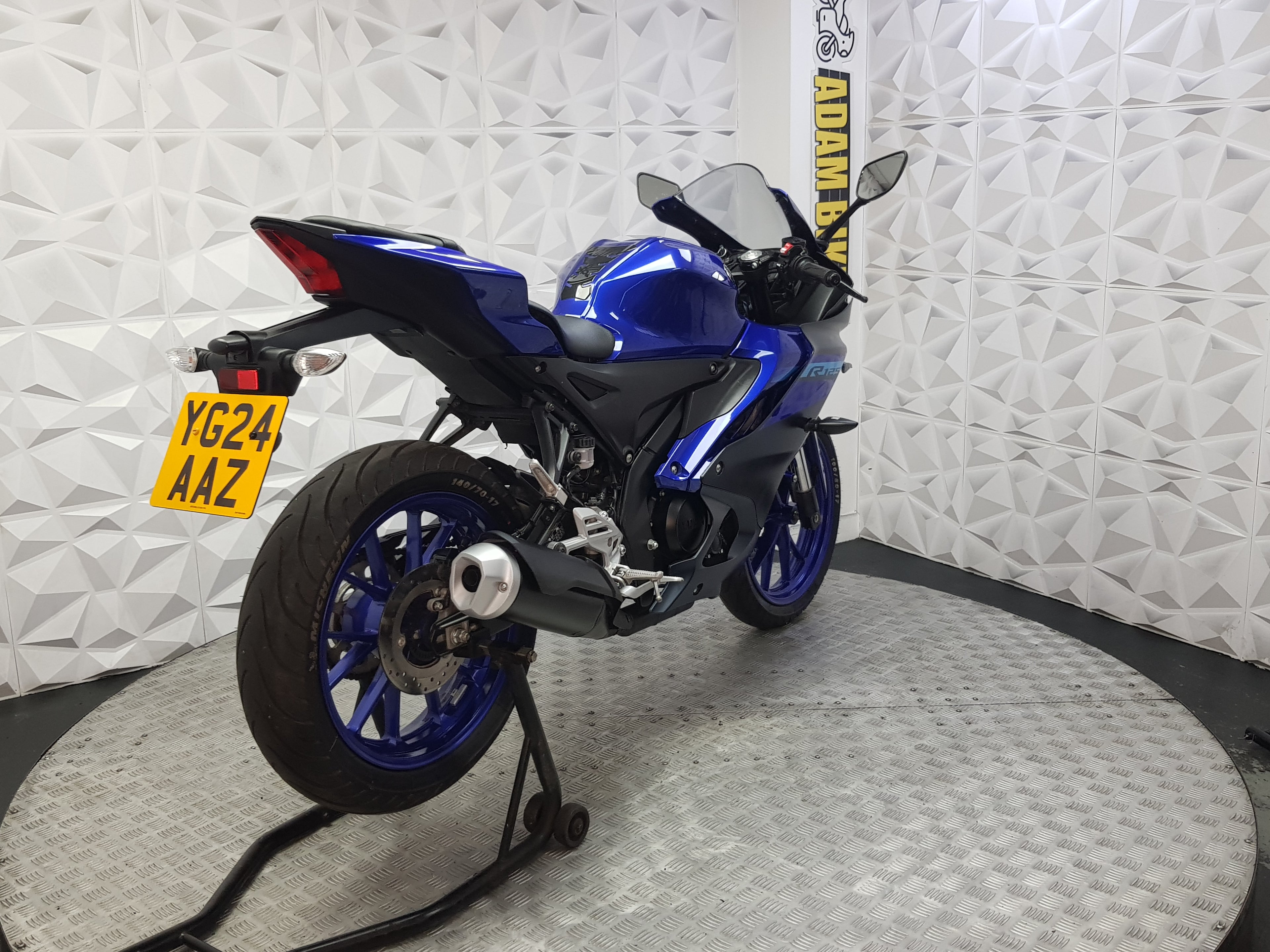 2024 YAMAHA YZF R125 ABS