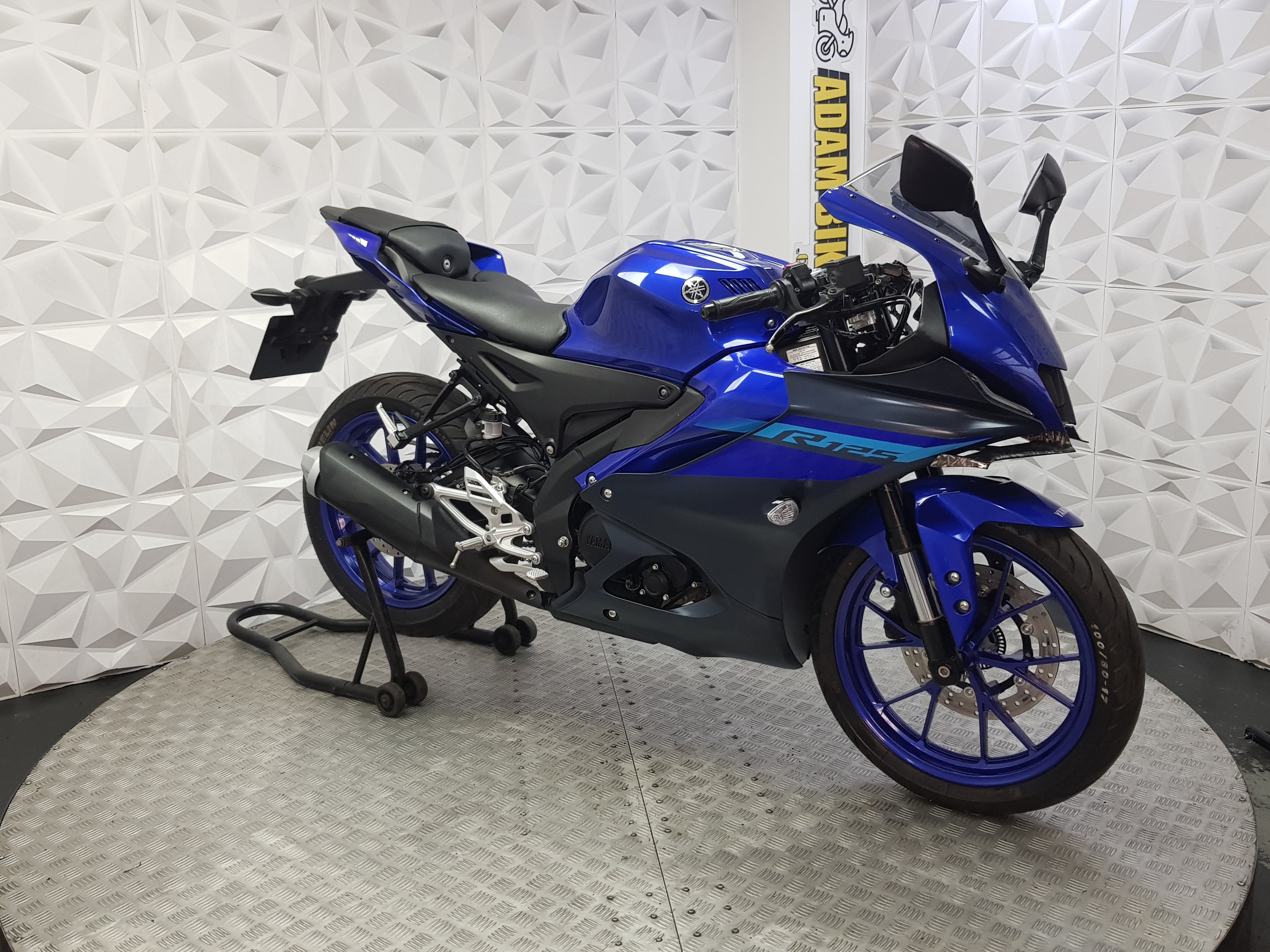 2024 YAMAHA YZF R125 ABS