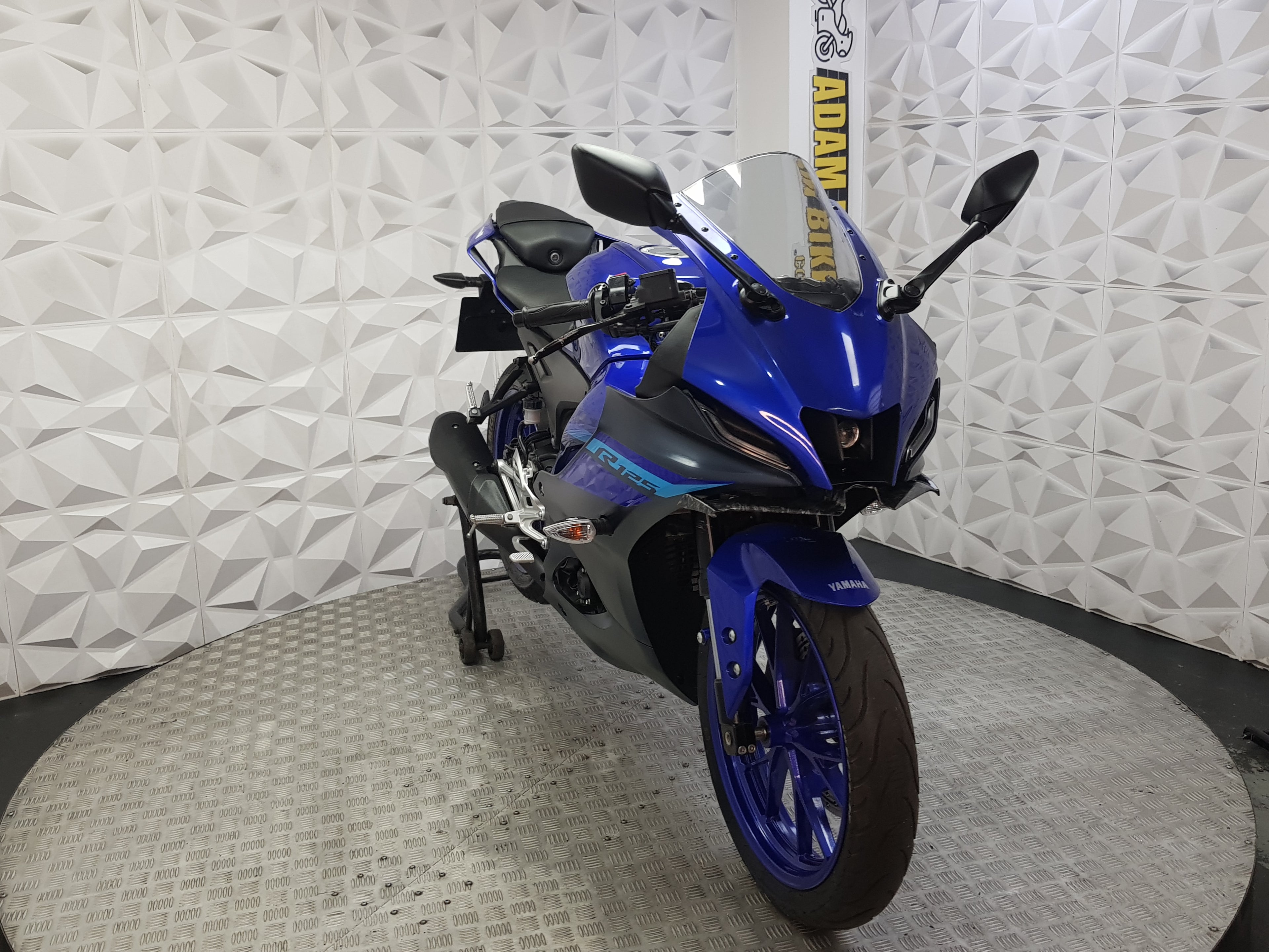 2024 YAMAHA YZF R125 ABS