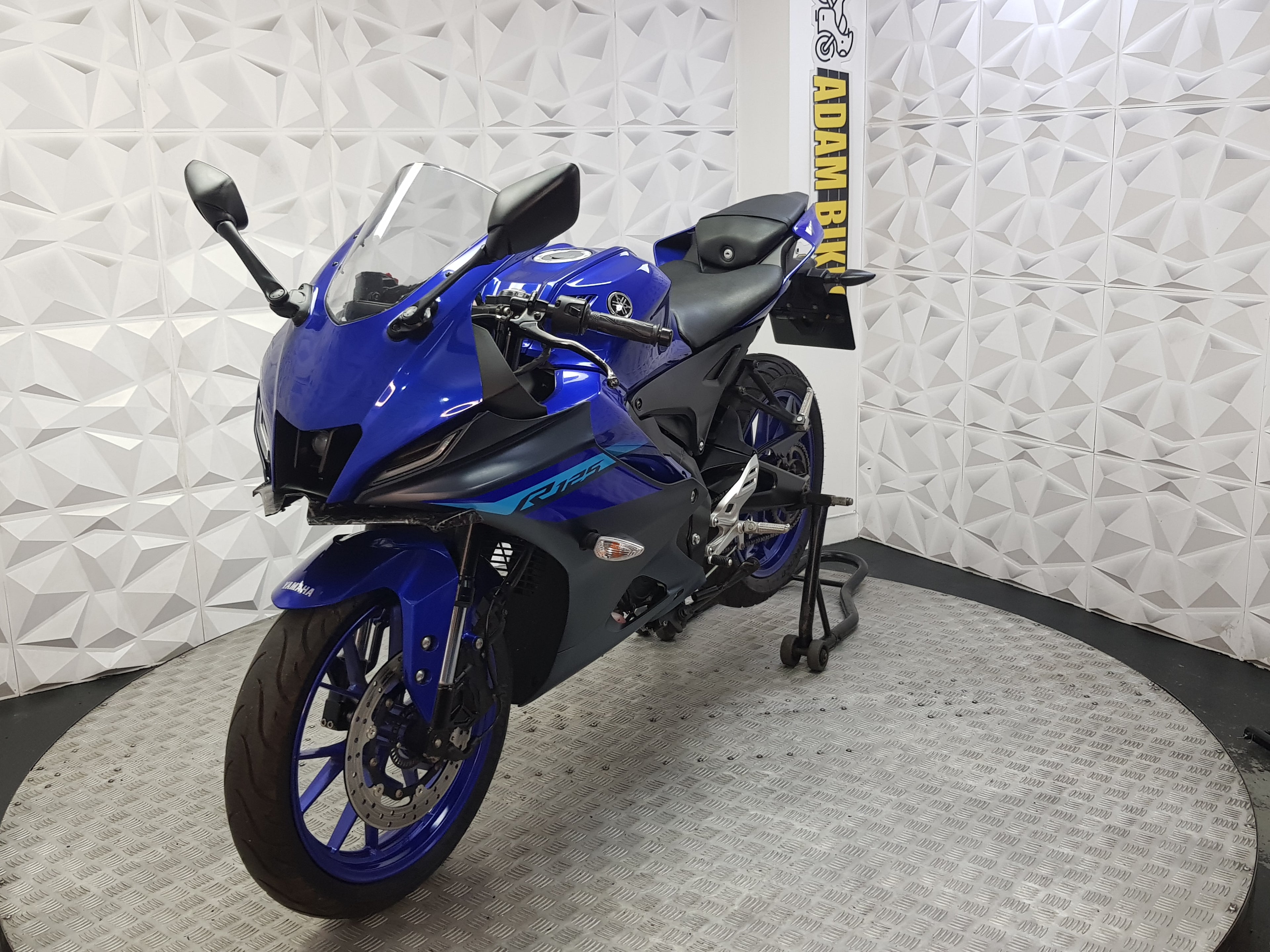 2024 YAMAHA YZF R125 ABS