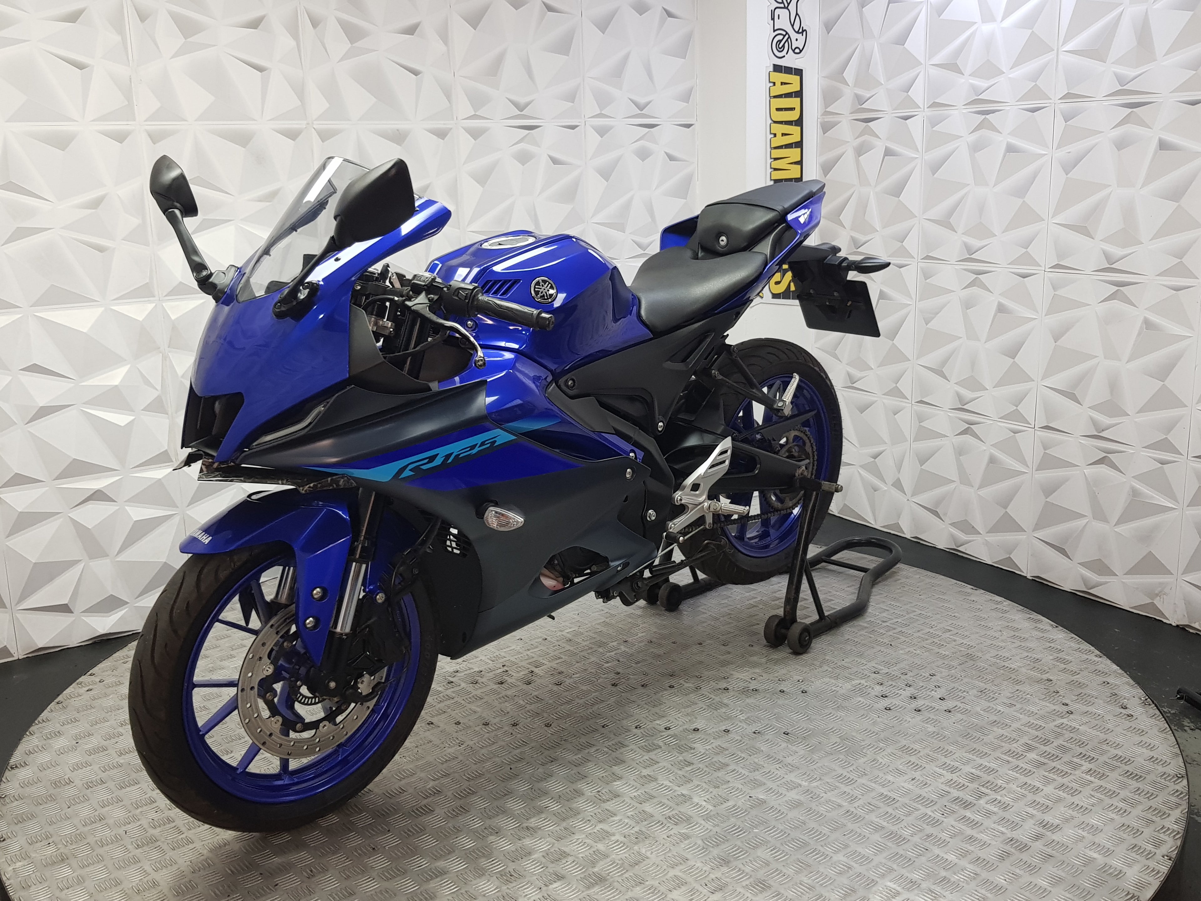 2024 YAMAHA YZF R125 ABS