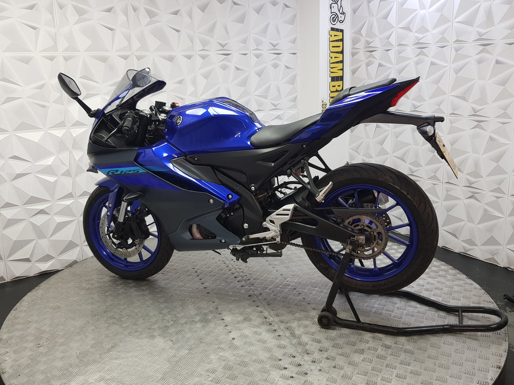2024 YAMAHA YZF R125 ABS