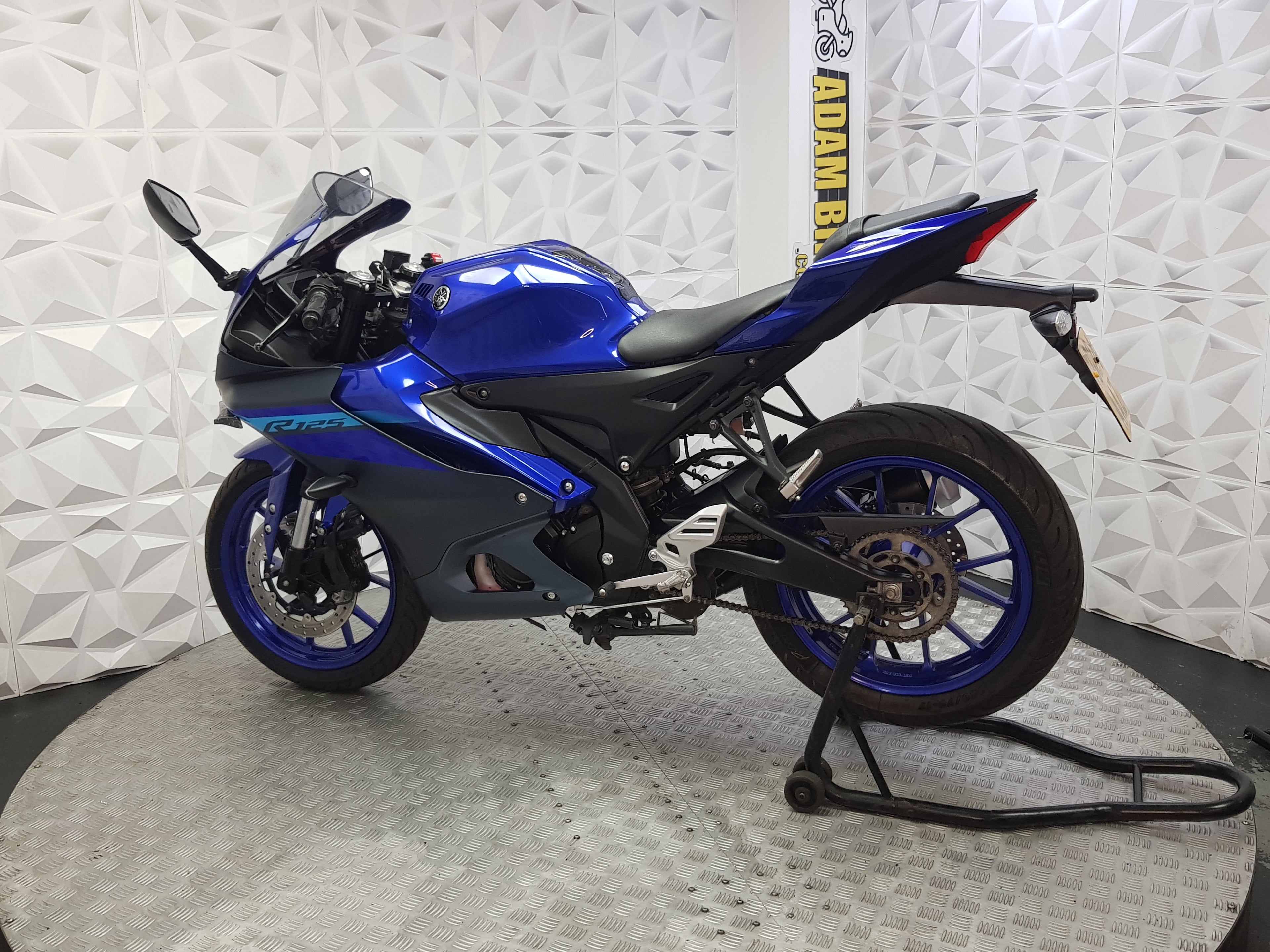 2024 YAMAHA YZF R125 ABS