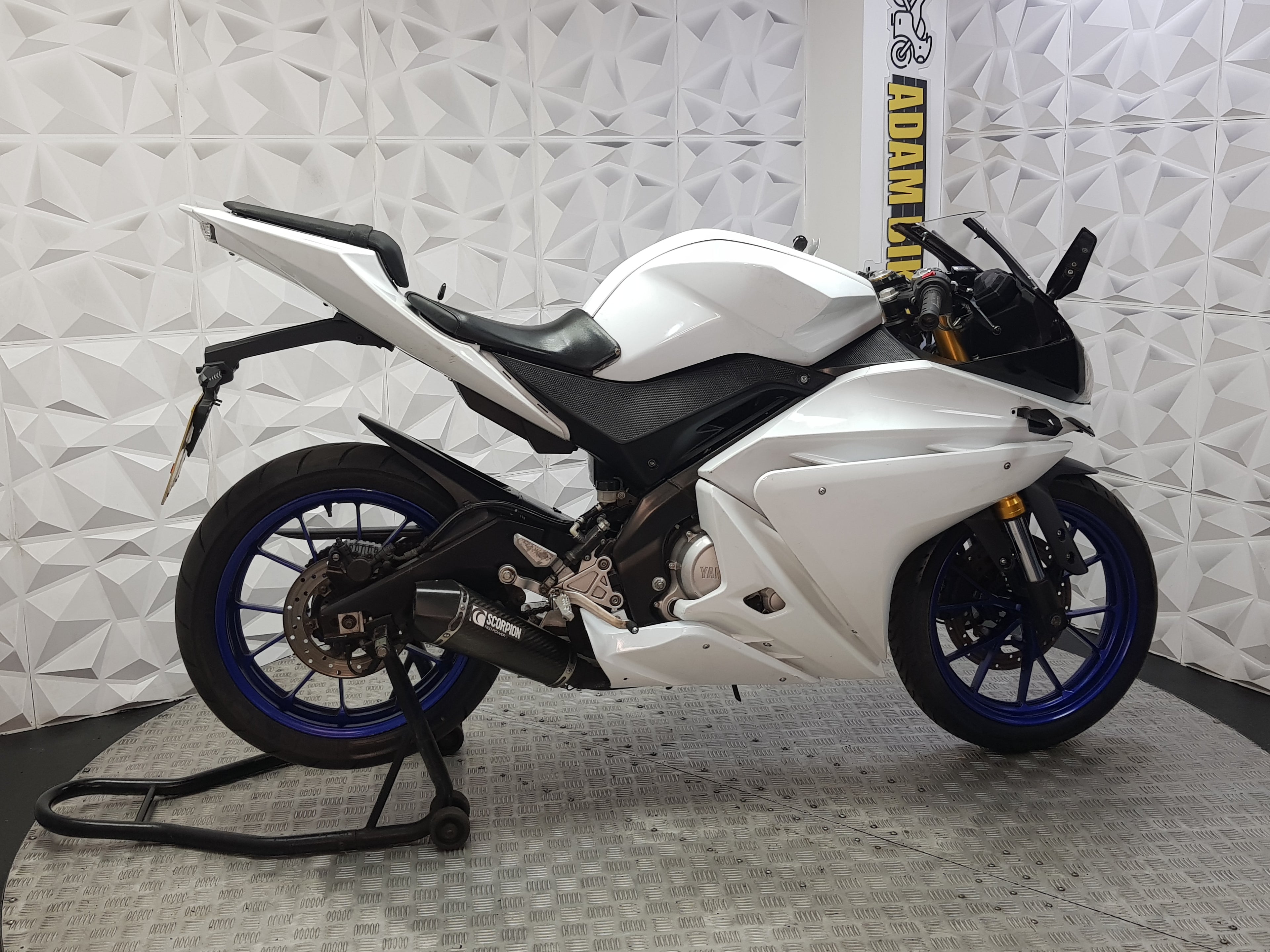 2016 Yamaha YZF-R125
