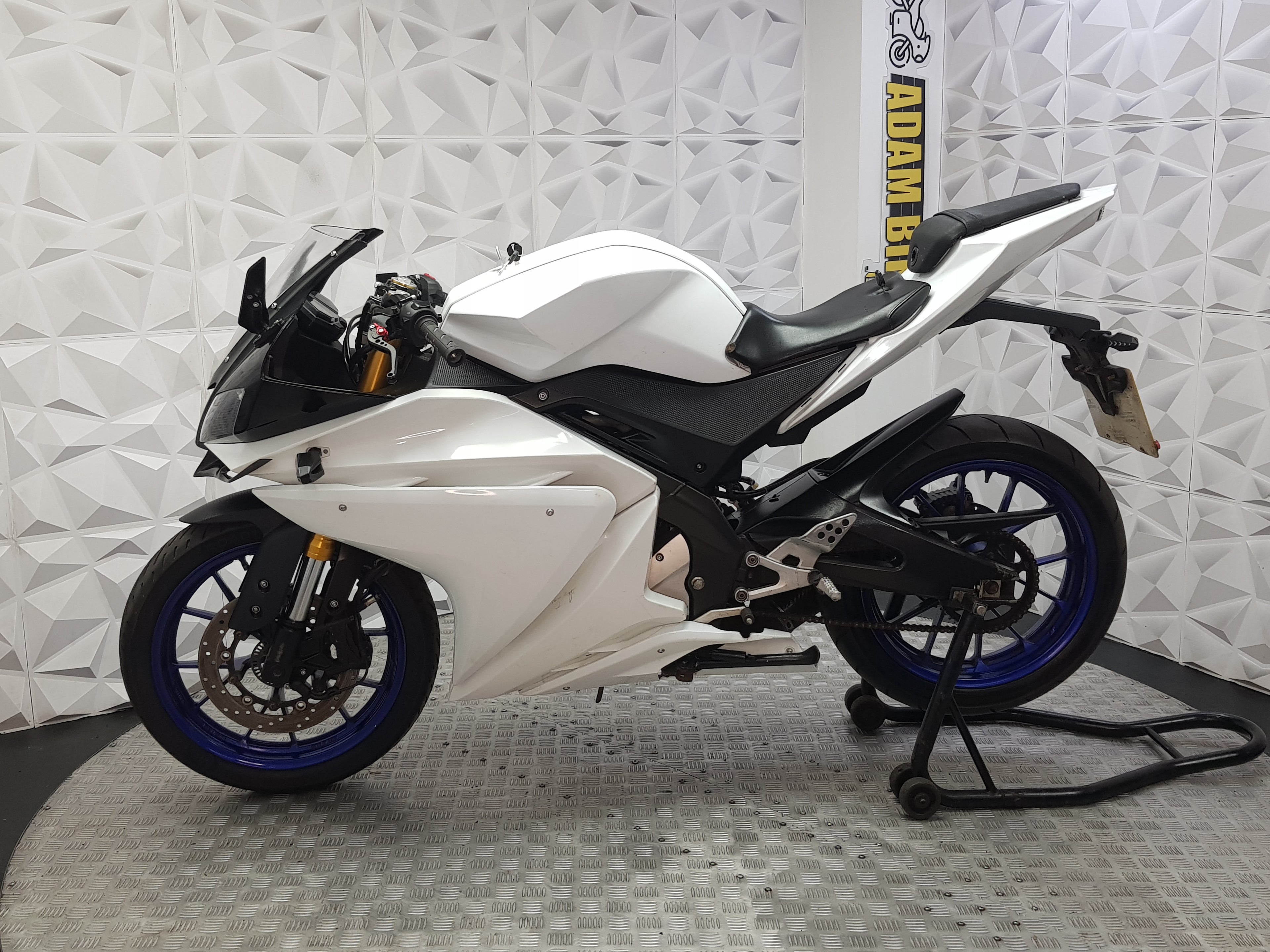 2016 Yamaha YZF-R125