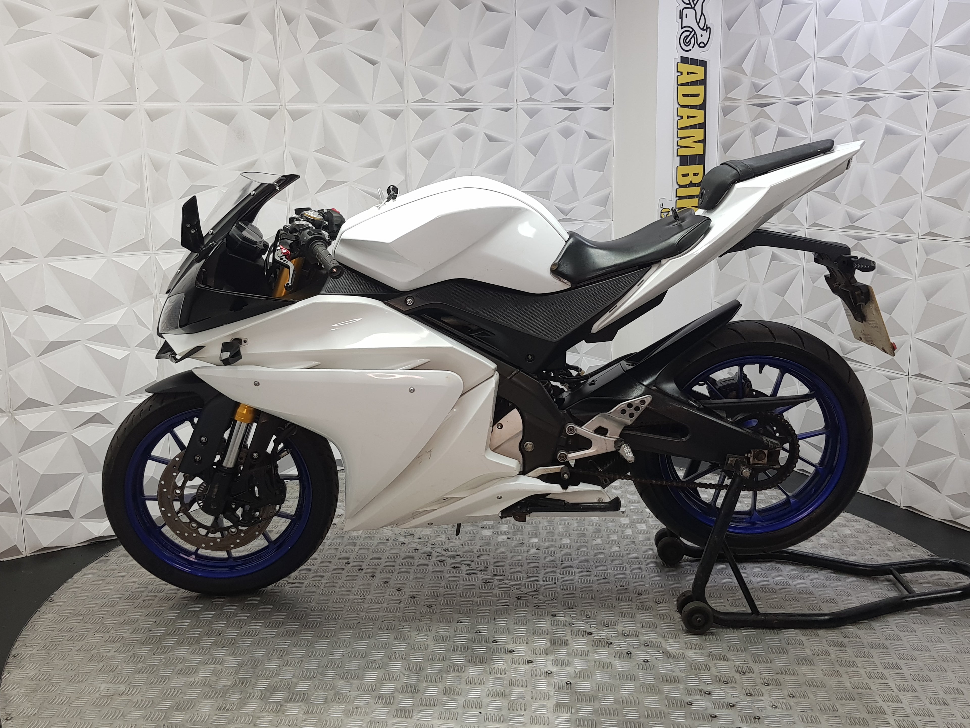 2016 Yamaha YZF-R125