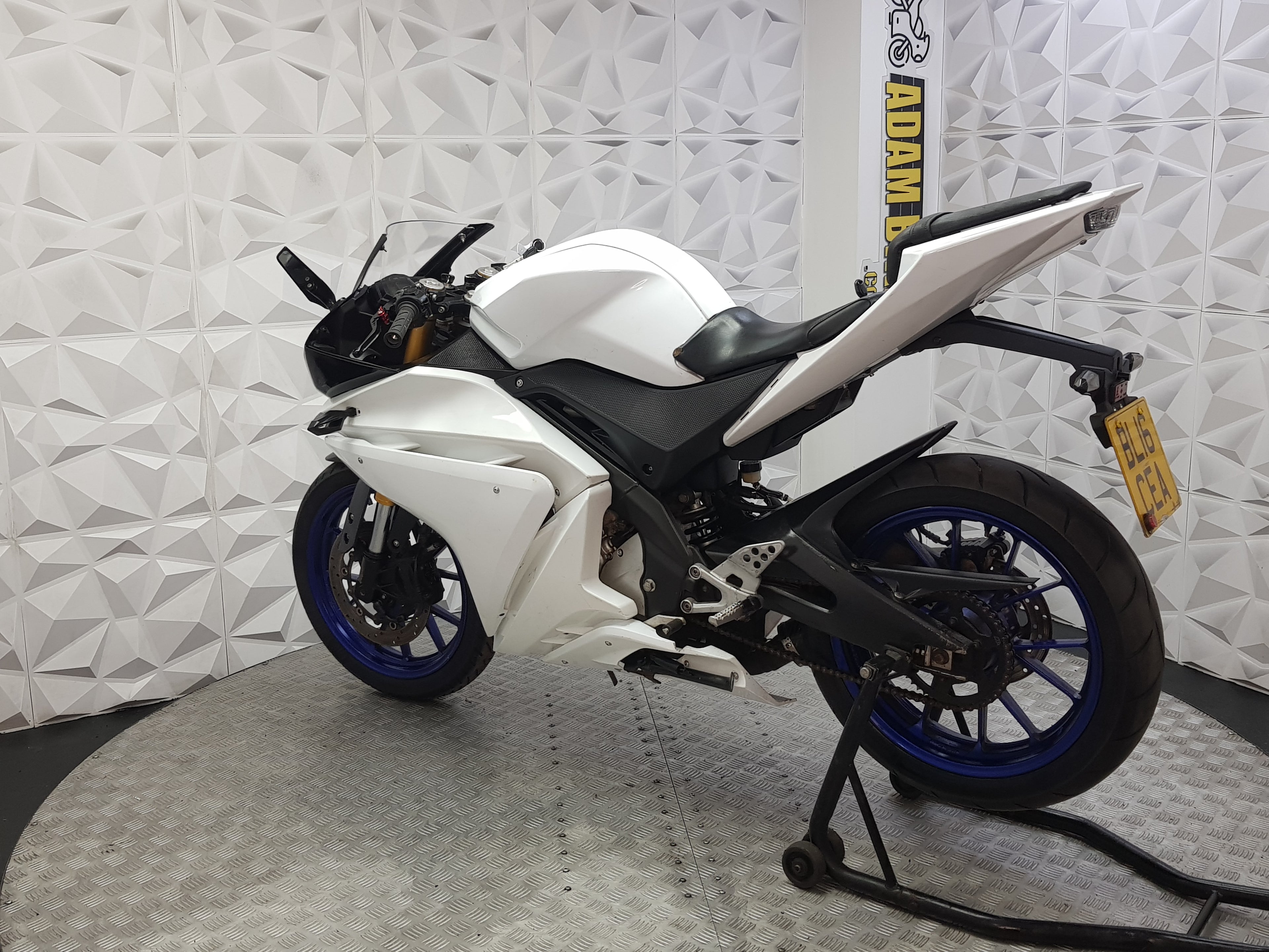 2016 Yamaha YZF-R125