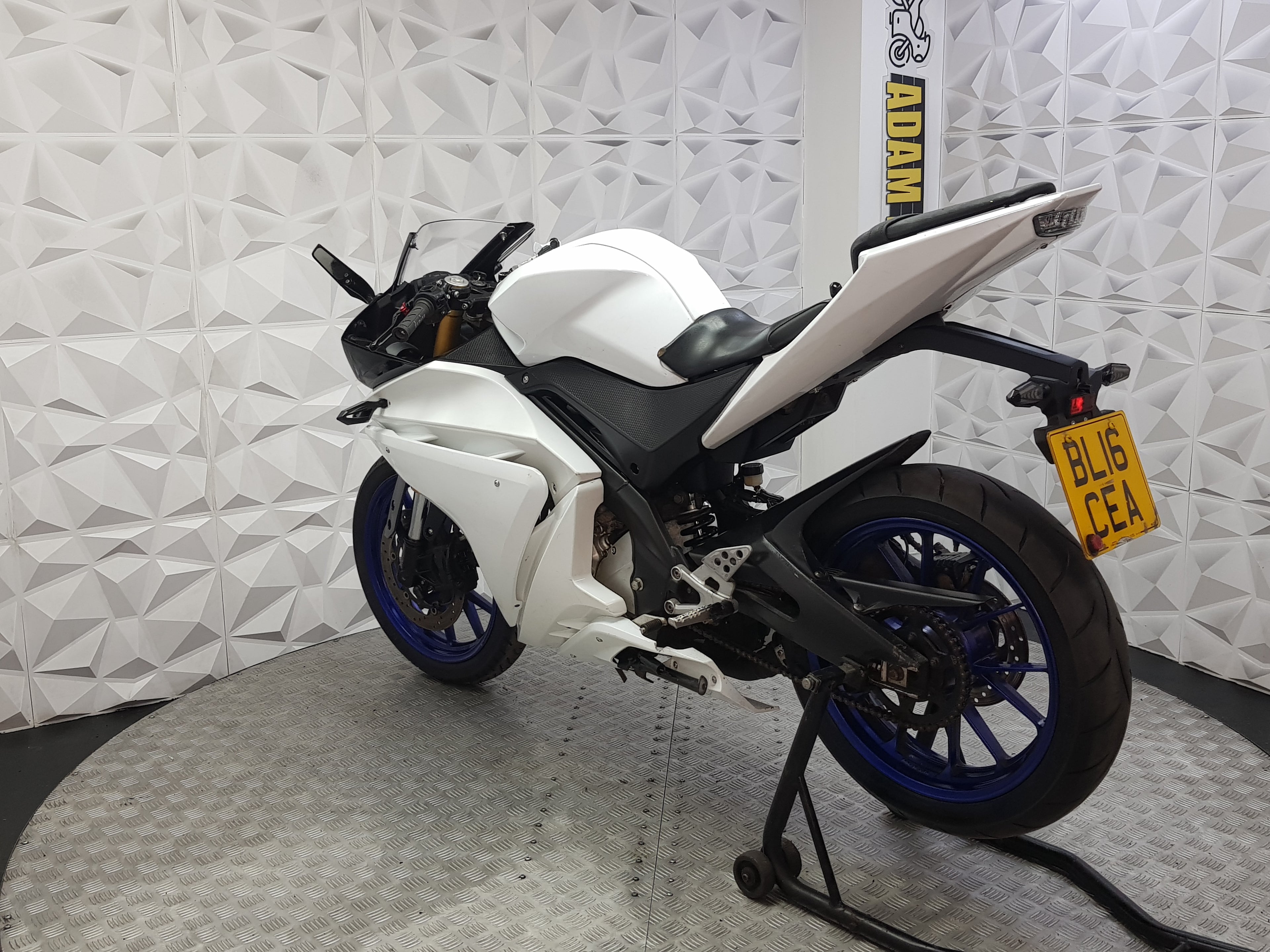 2016 Yamaha YZF-R125