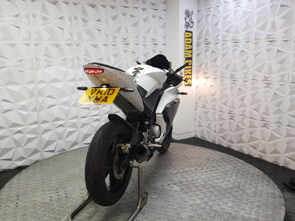 2010 YAMAHA YZF-R125