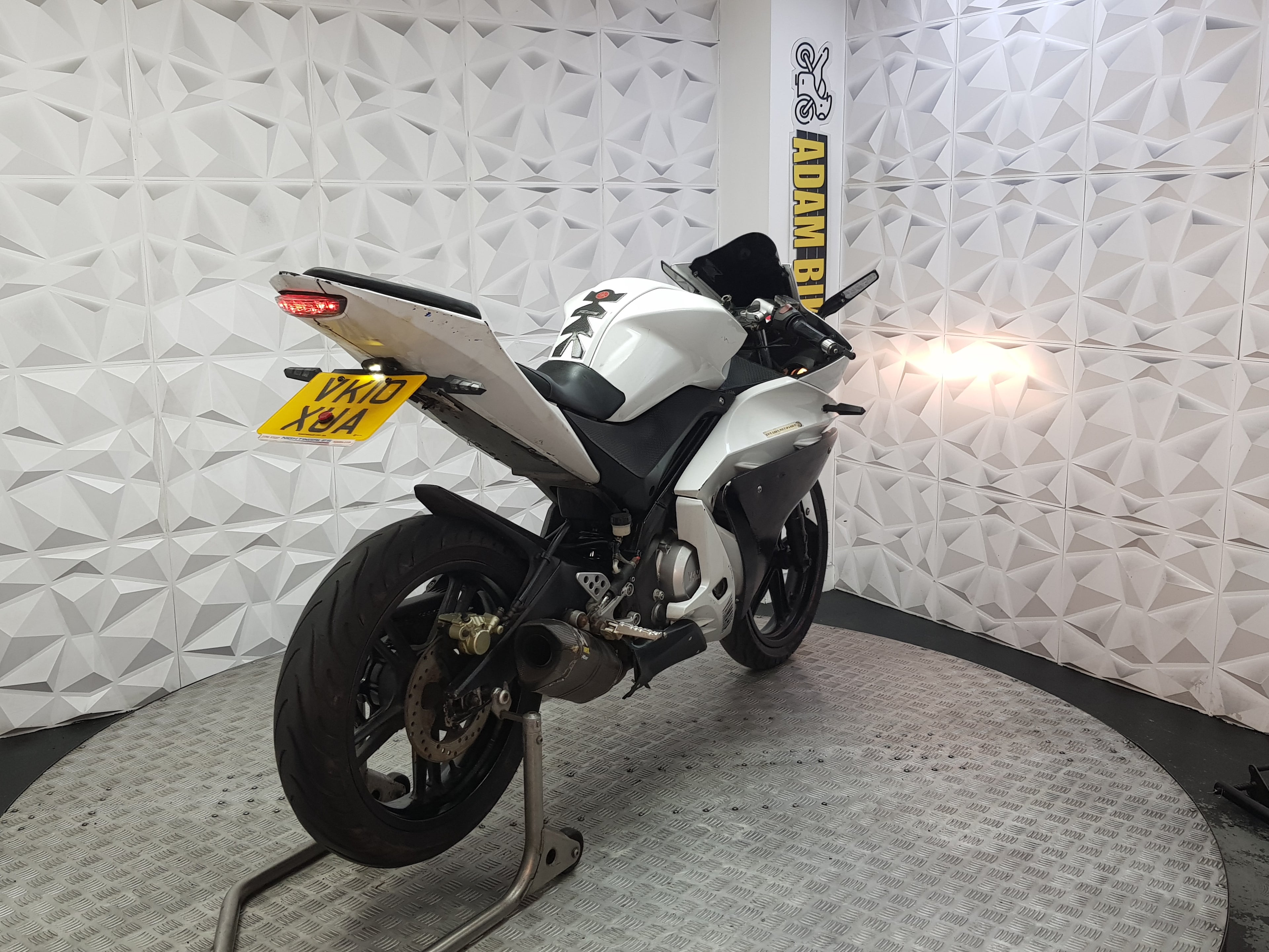 2010 YAMAHA YZF-R125