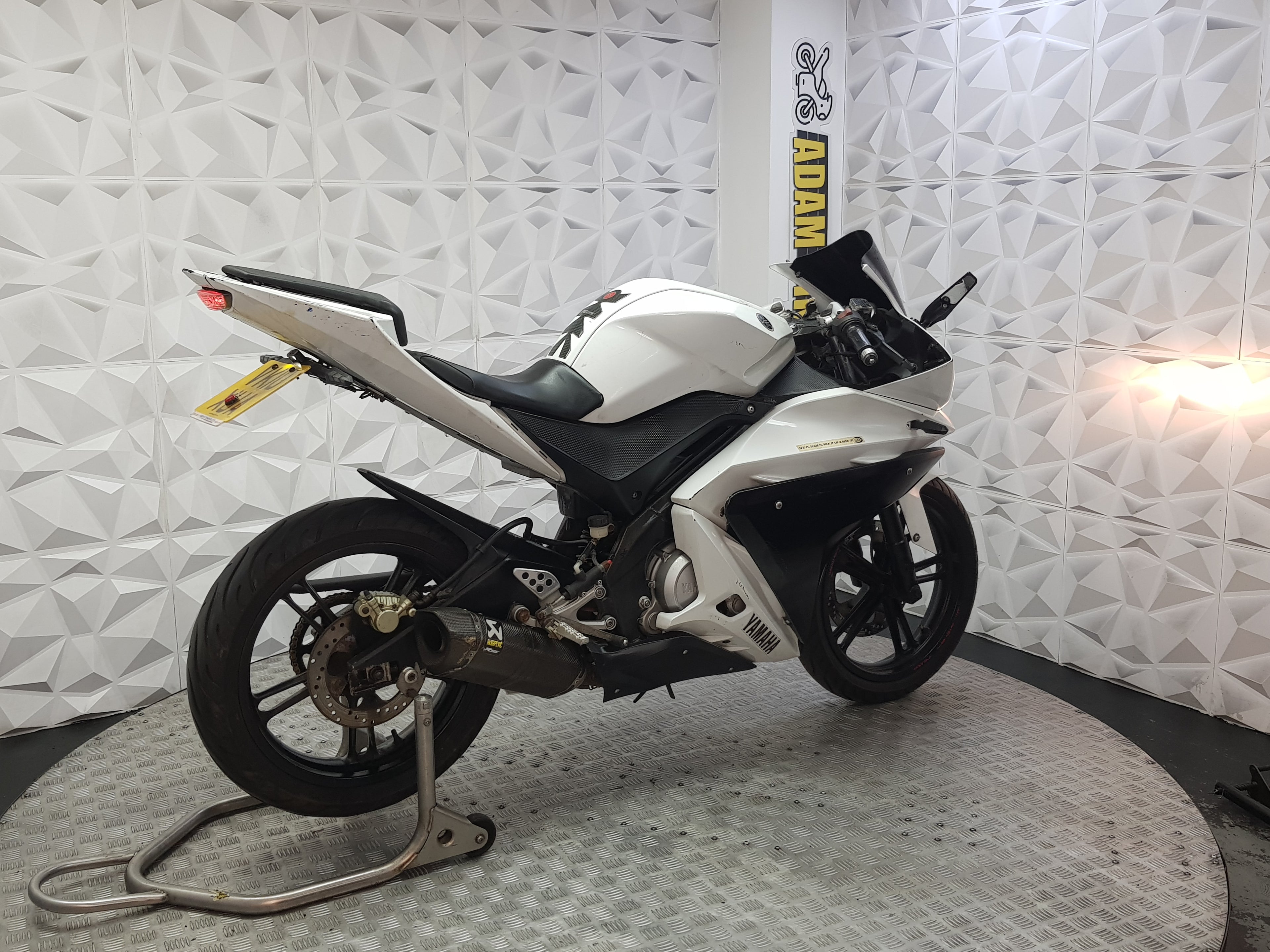 2010 YAMAHA YZF-R125