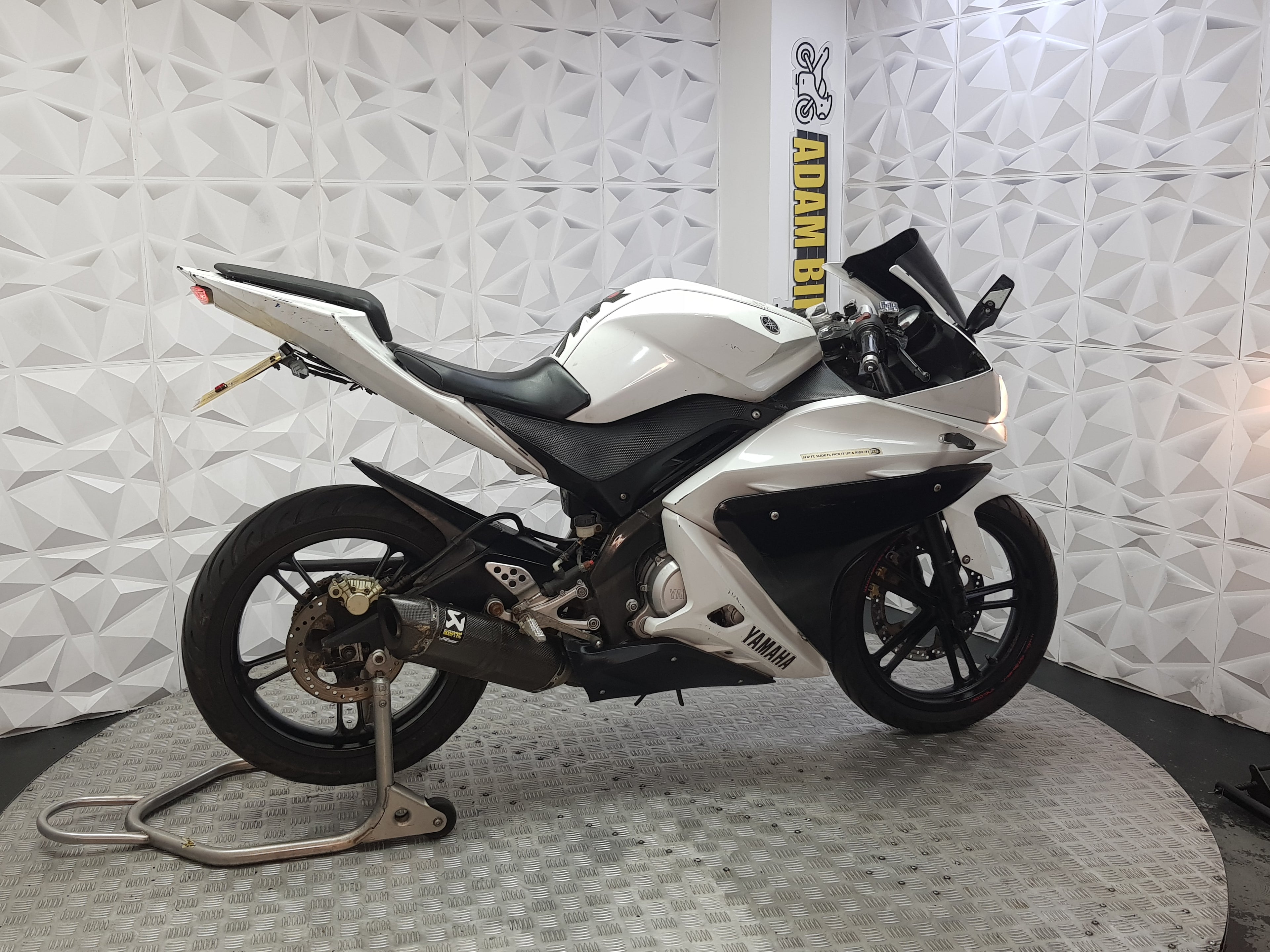 2010 YAMAHA YZF-R125