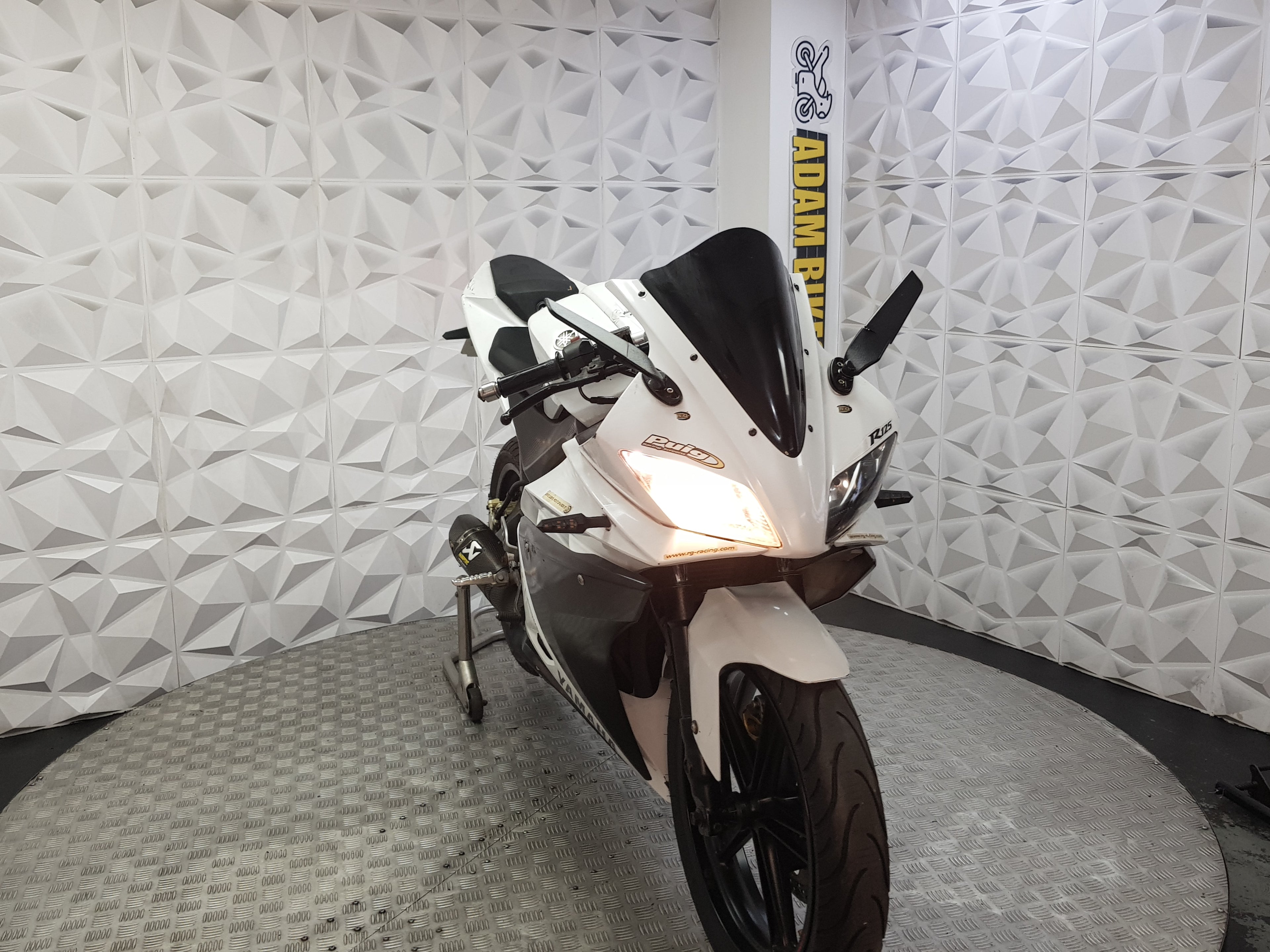 2010 YAMAHA YZF-R125