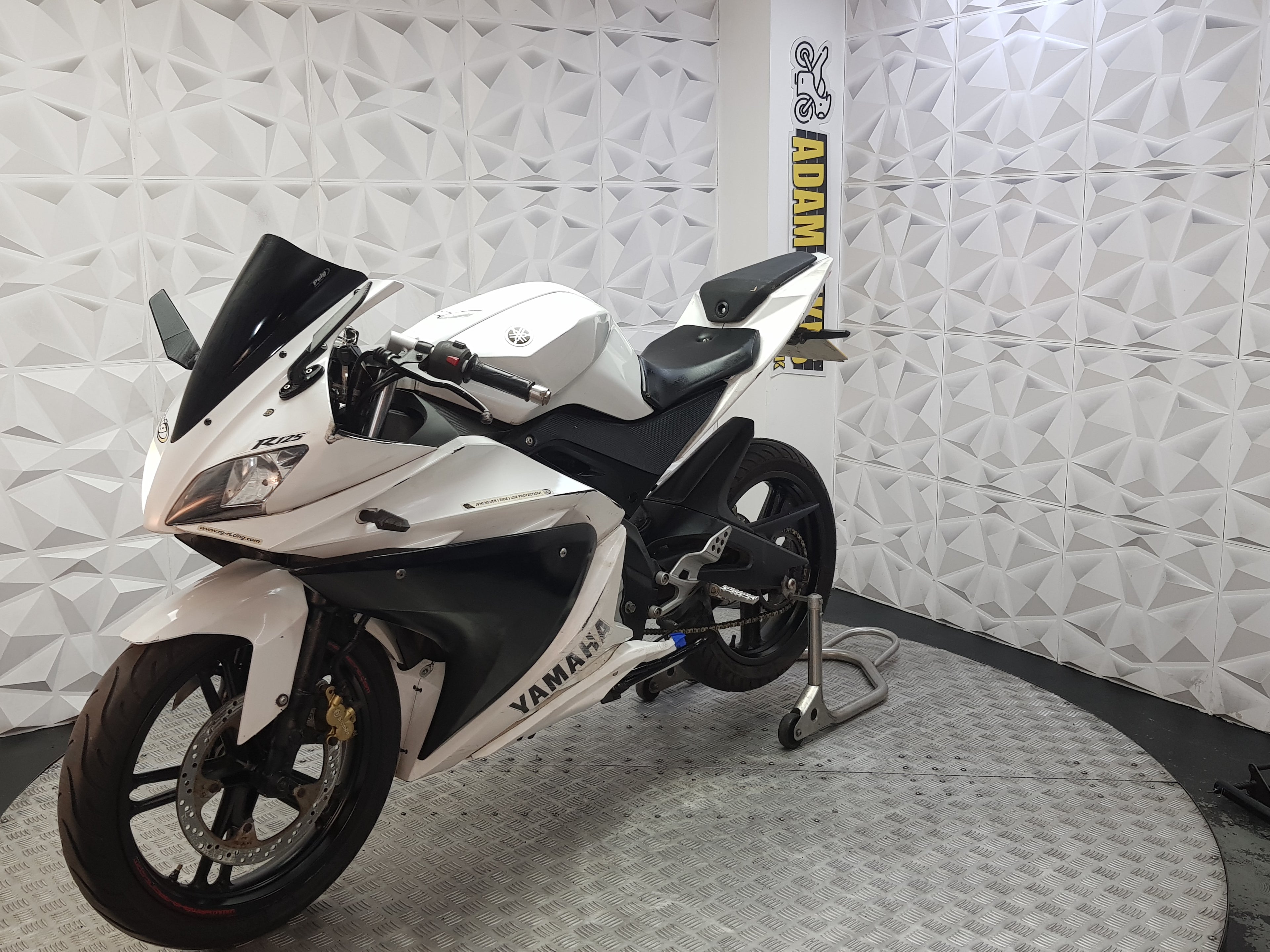 2010 YAMAHA YZF-R125