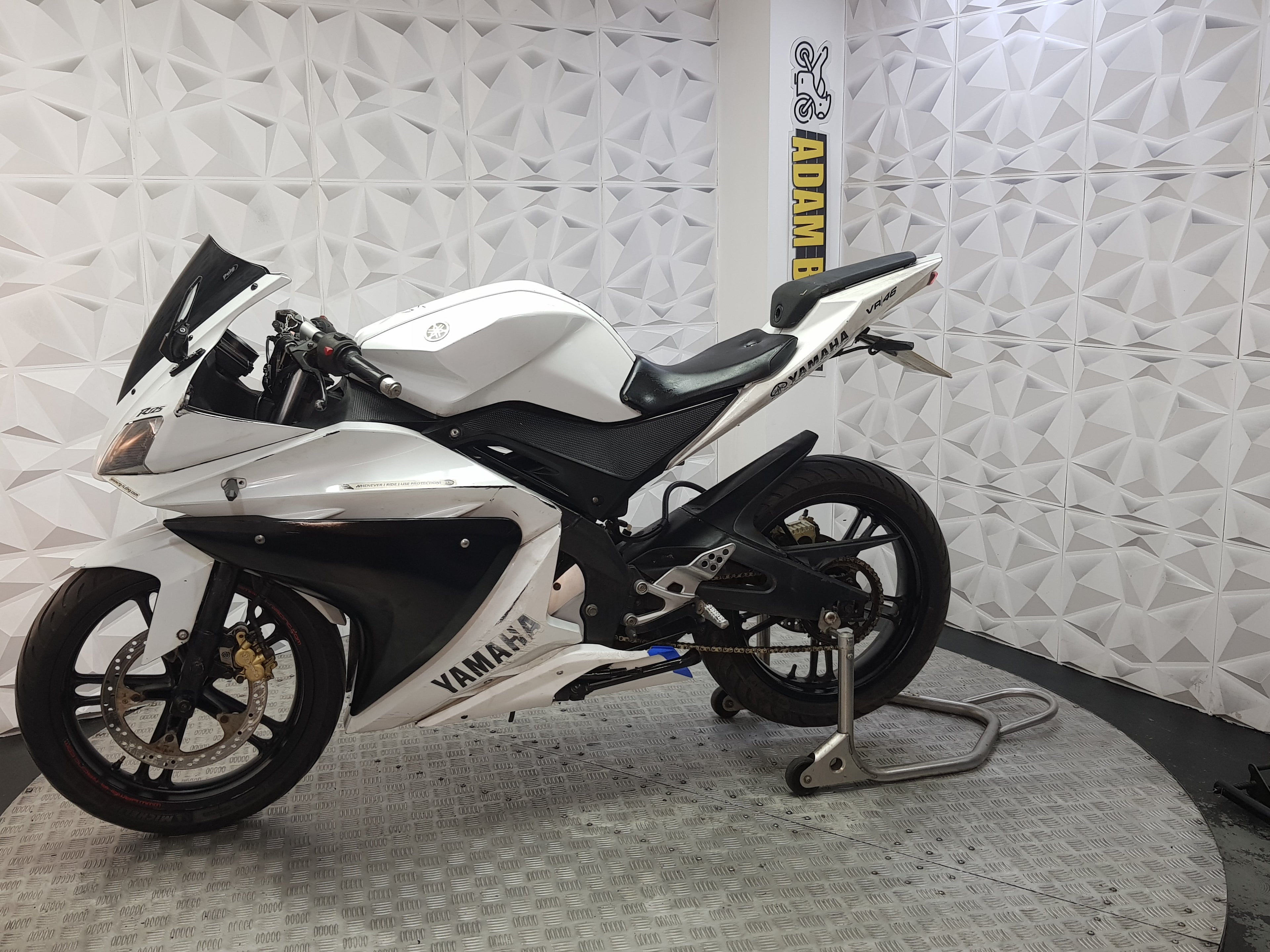 2010 YAMAHA YZF-R125