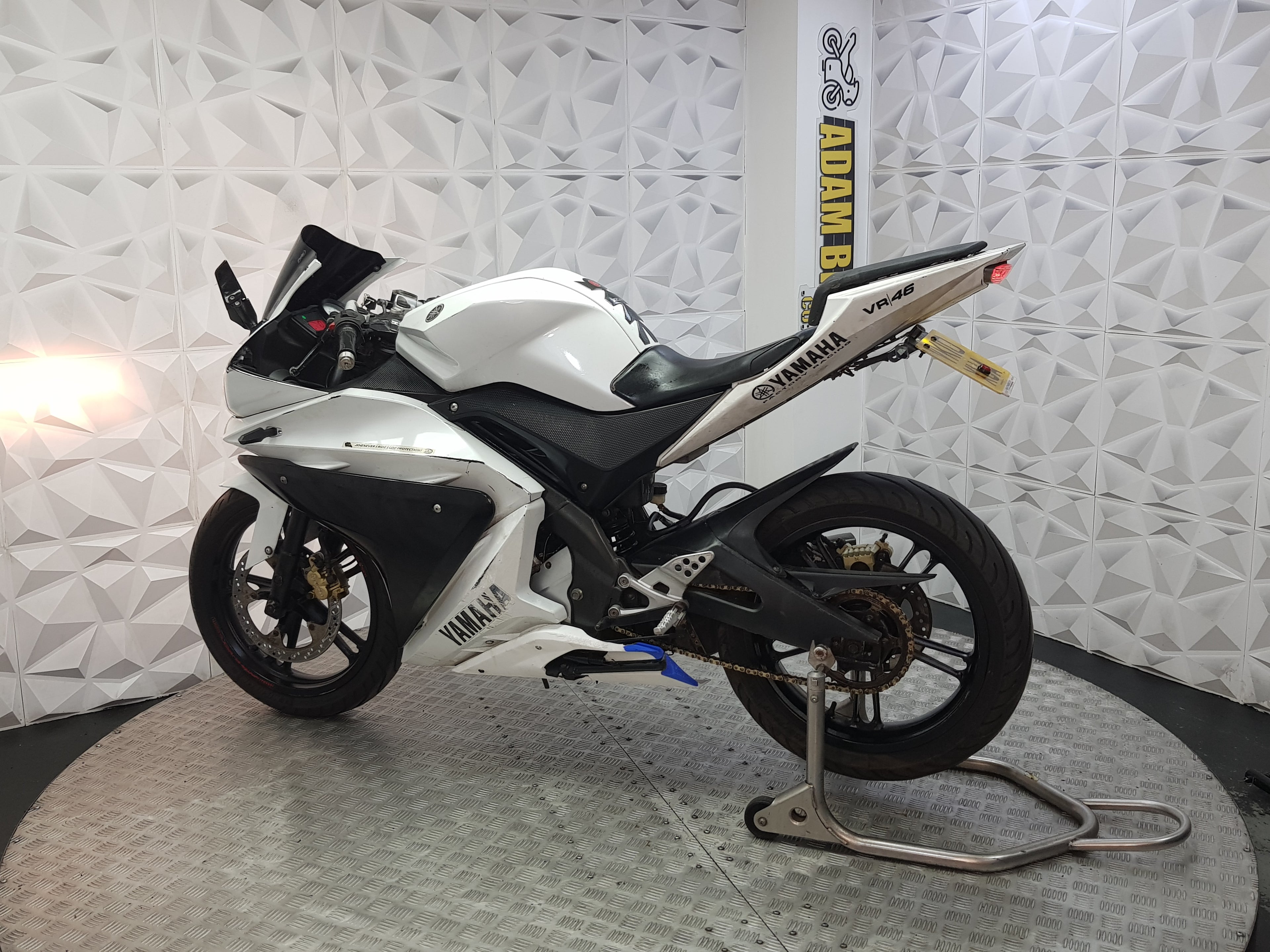 2010 YAMAHA YZF-R125