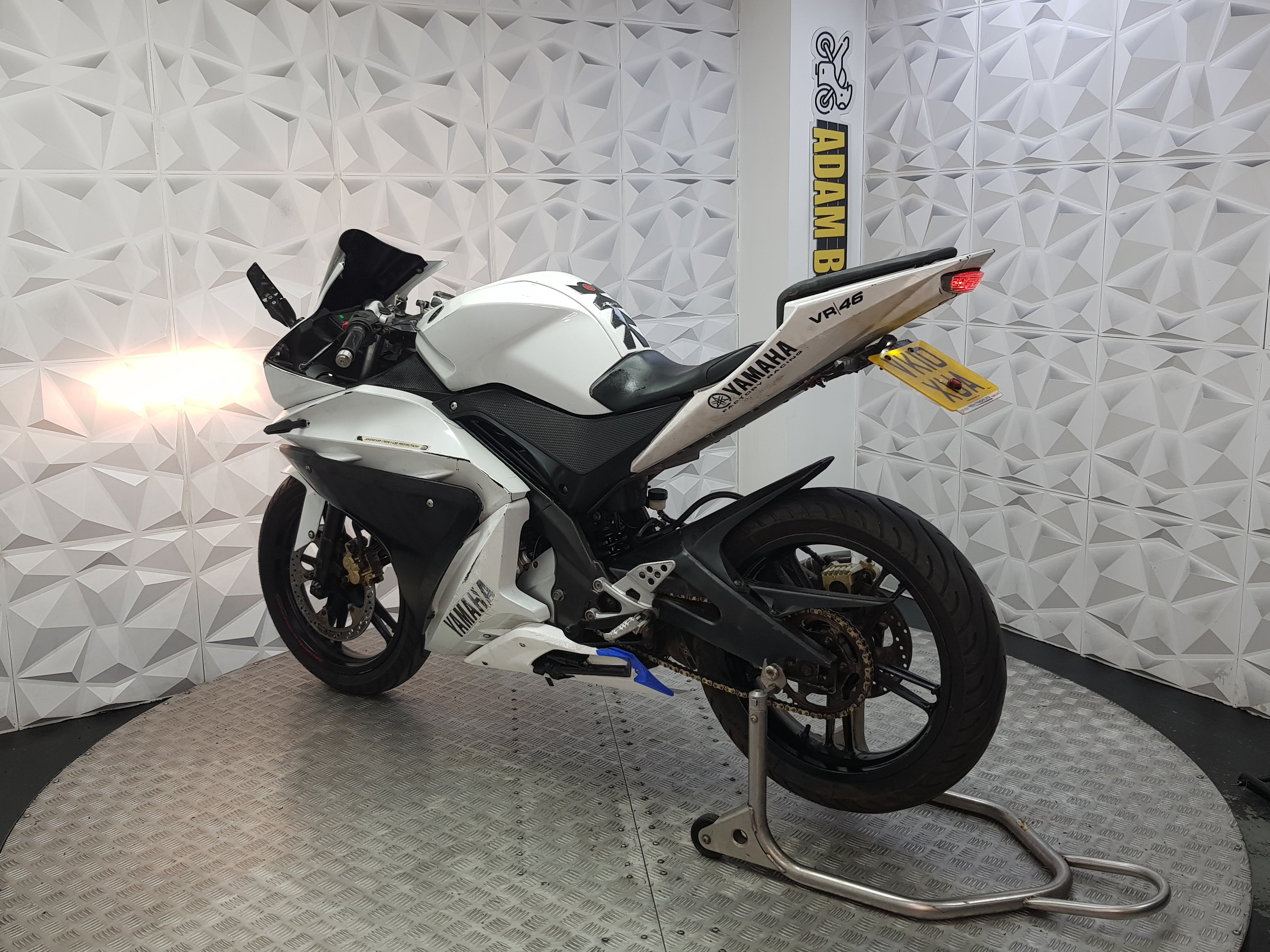 2010 YAMAHA YZF-R125
