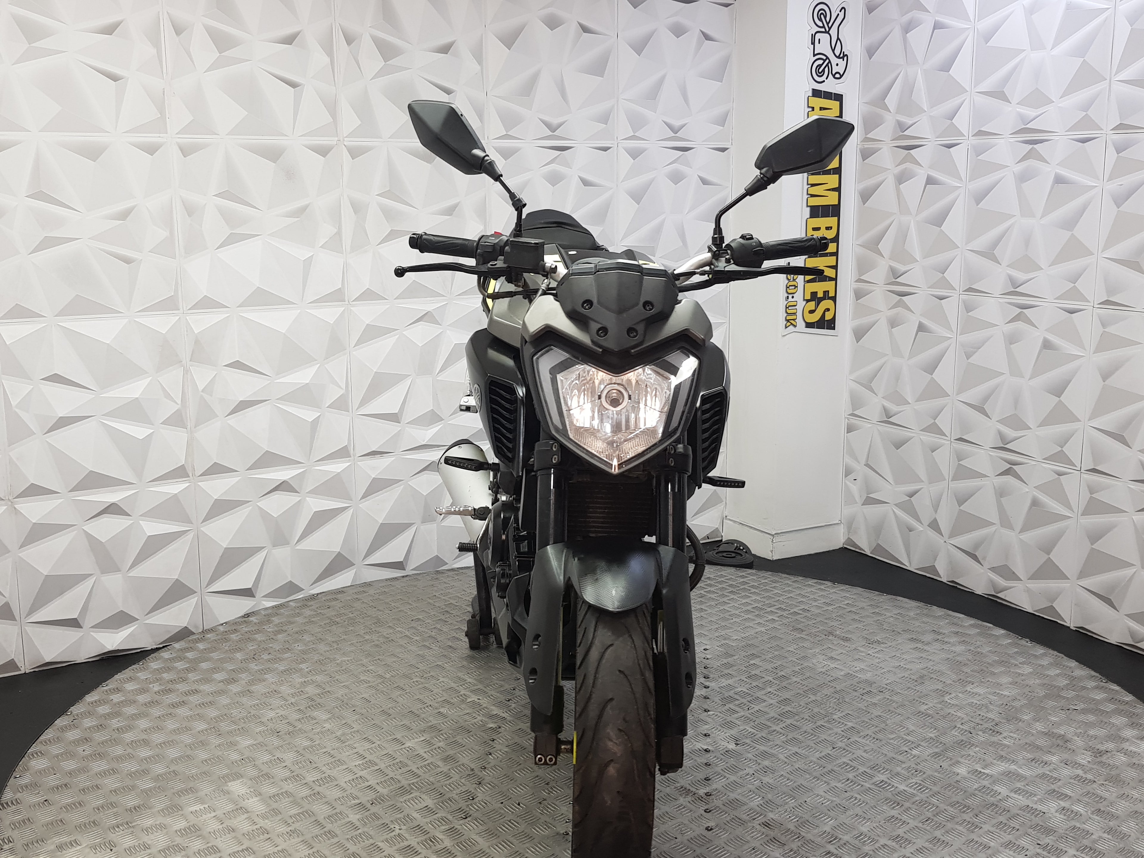 2018 YAMAHA MT-125 ABS