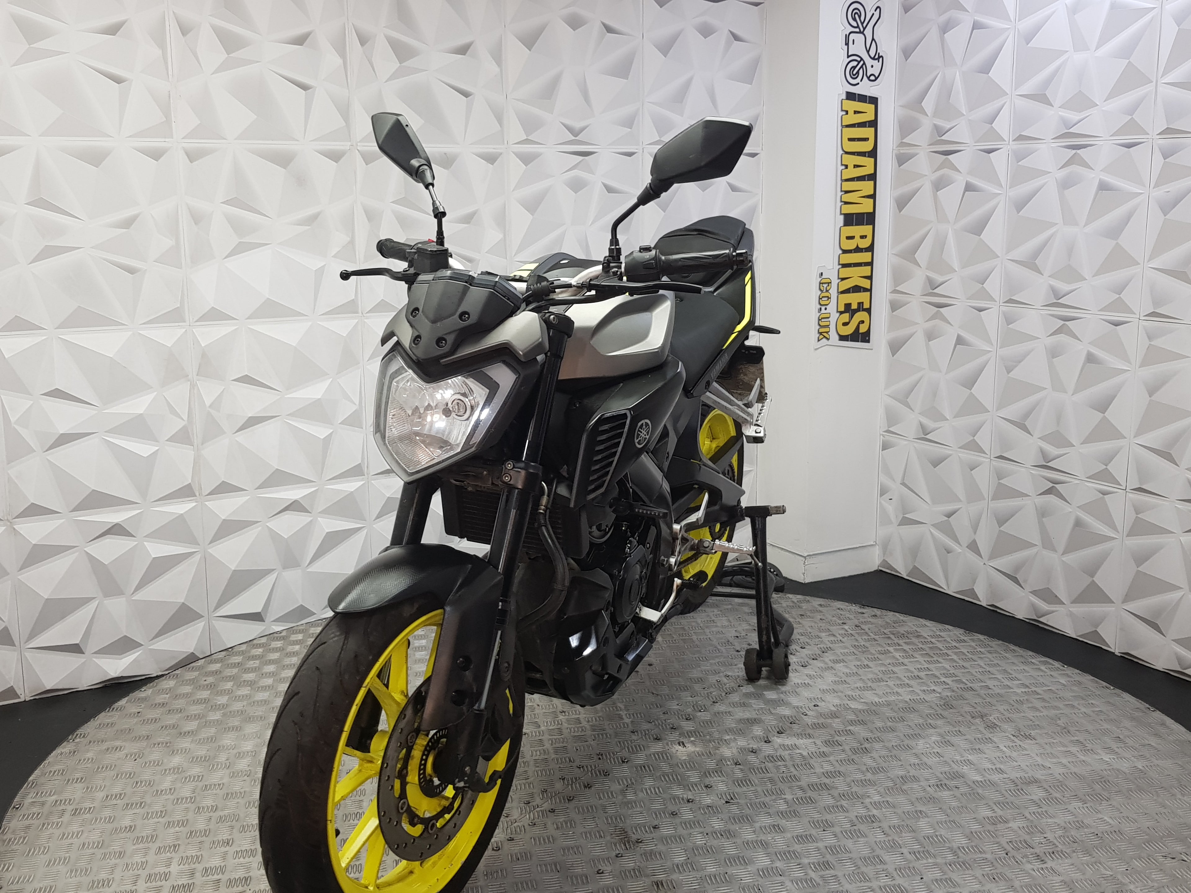 2018 YAMAHA MT-125 ABS