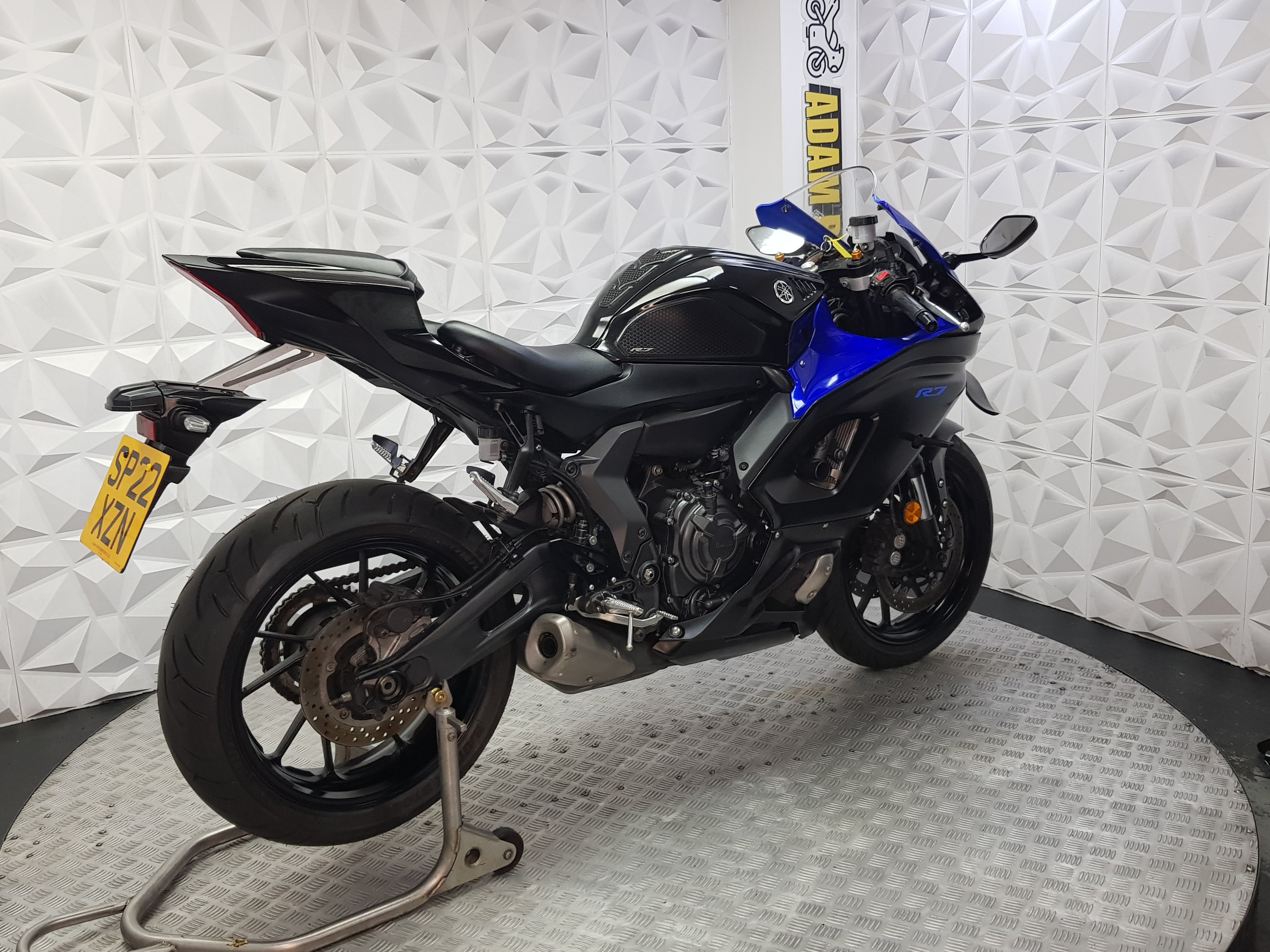 2022 YAMAHA YZF-R7 ABS