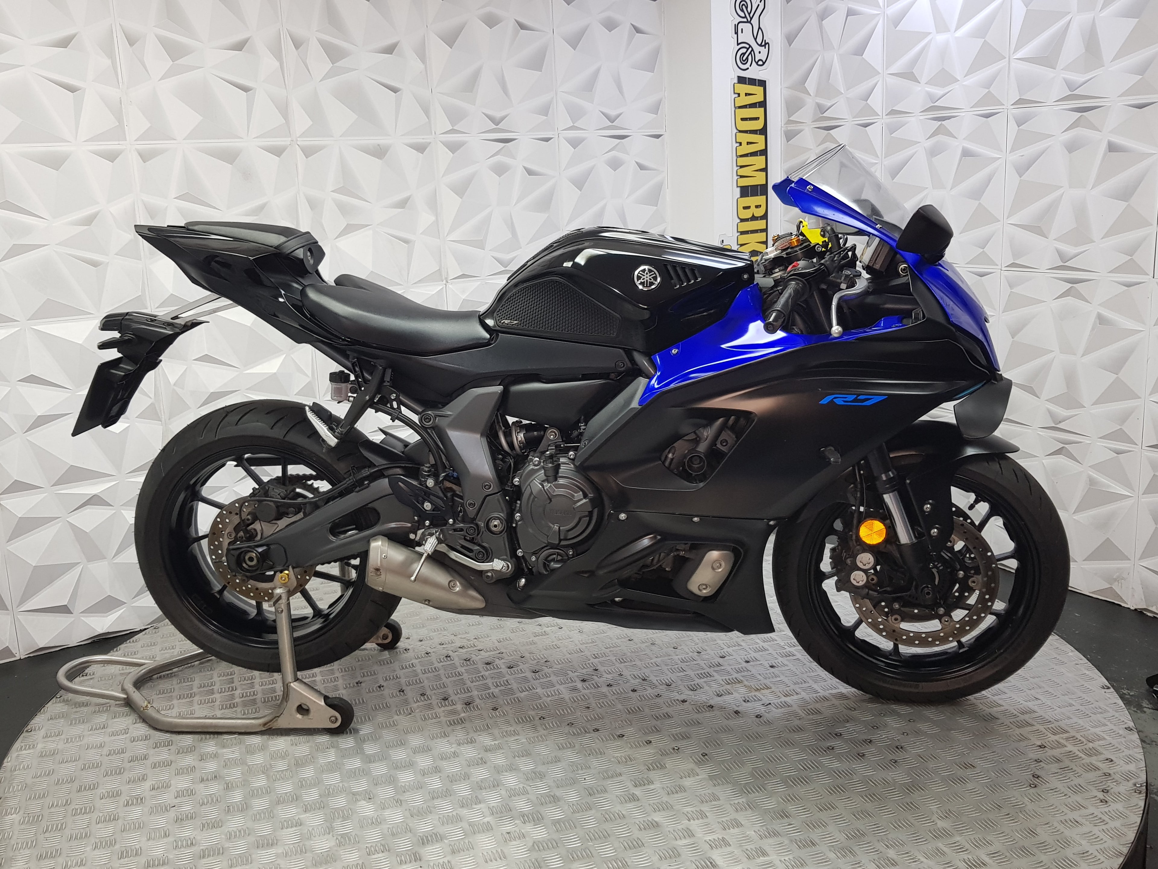 2022 YAMAHA YZF-R7 ABS