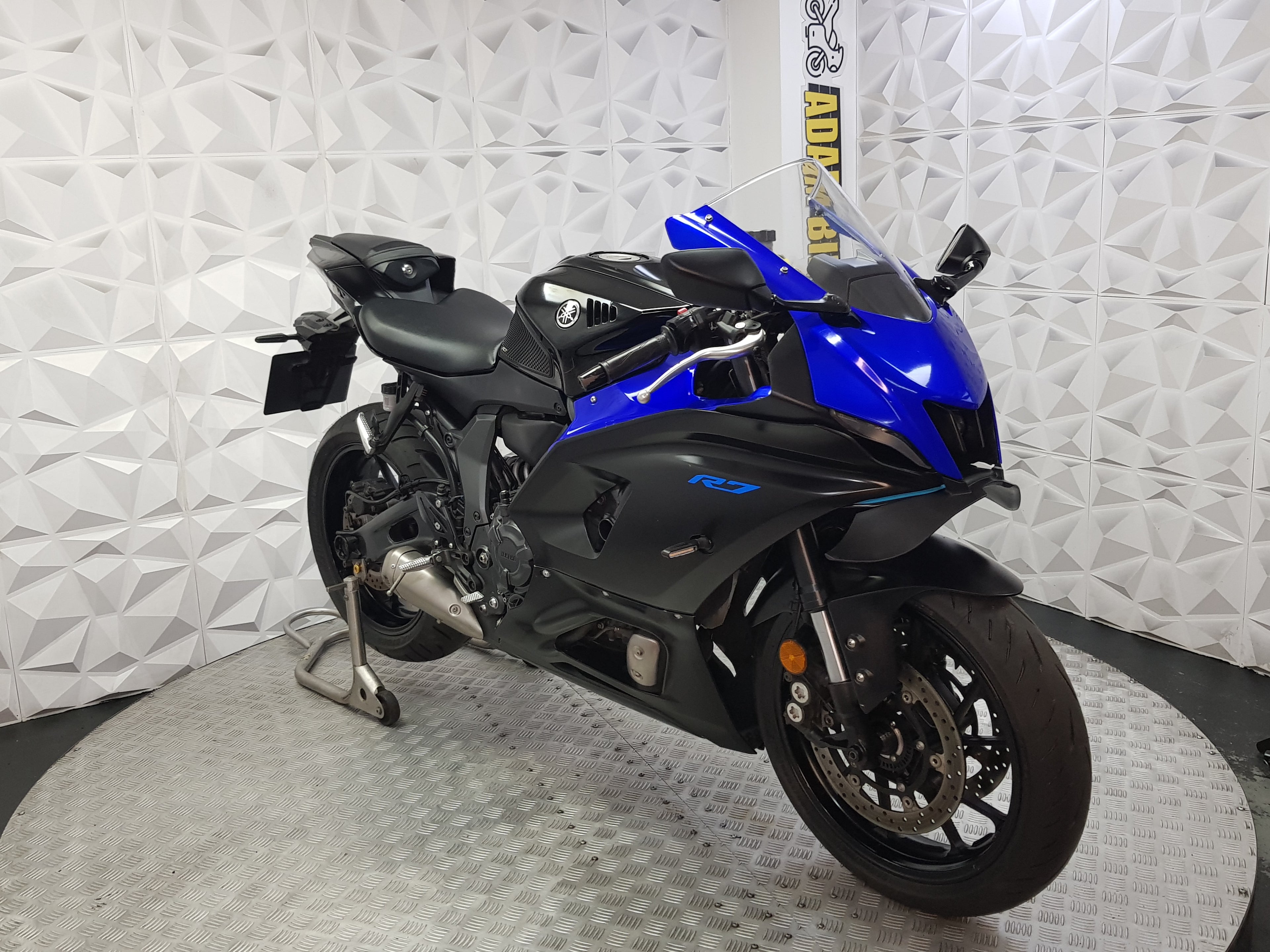2022 YAMAHA YZF-R7 ABS
