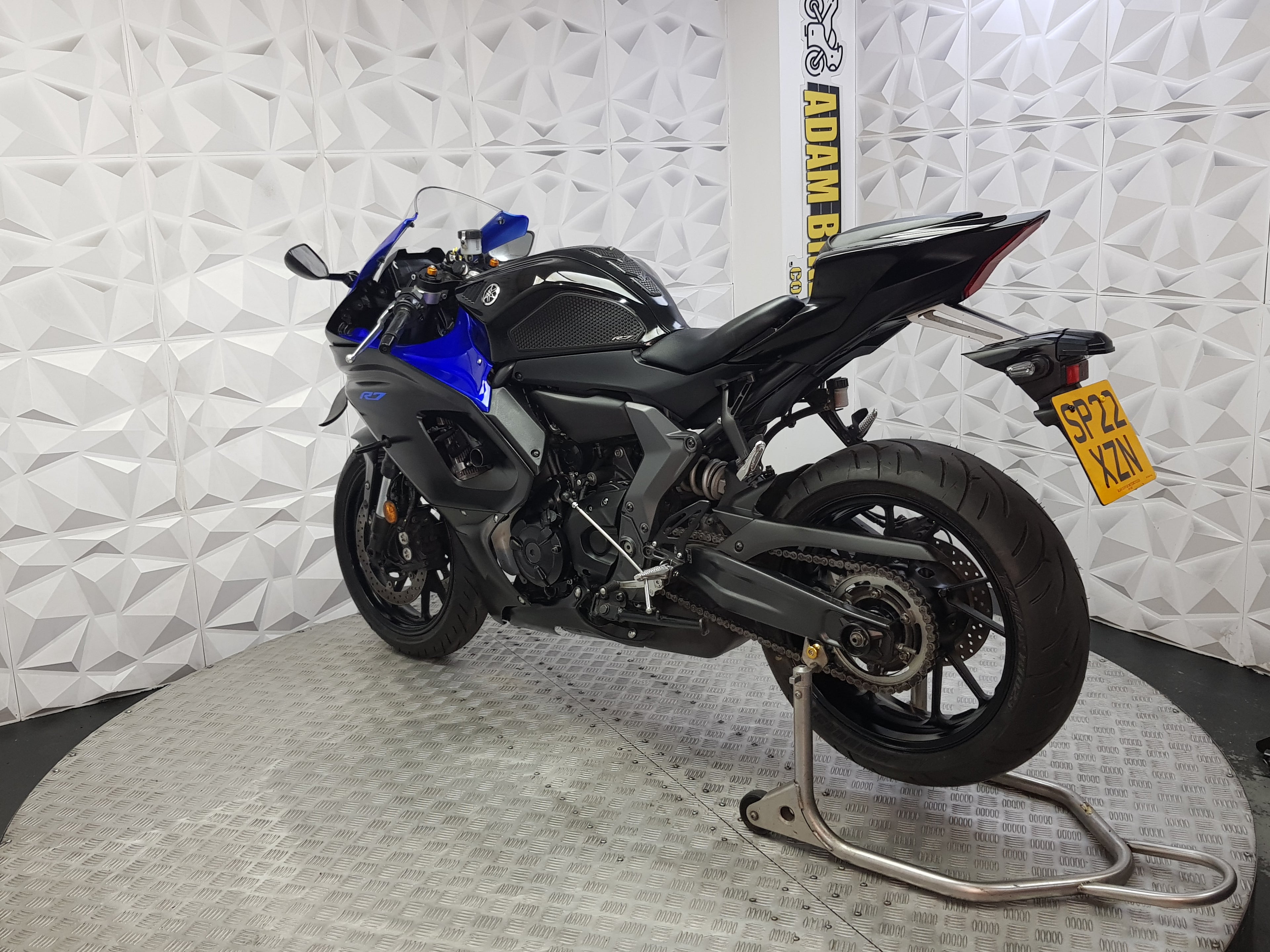 2022 YAMAHA YZF-R7 ABS