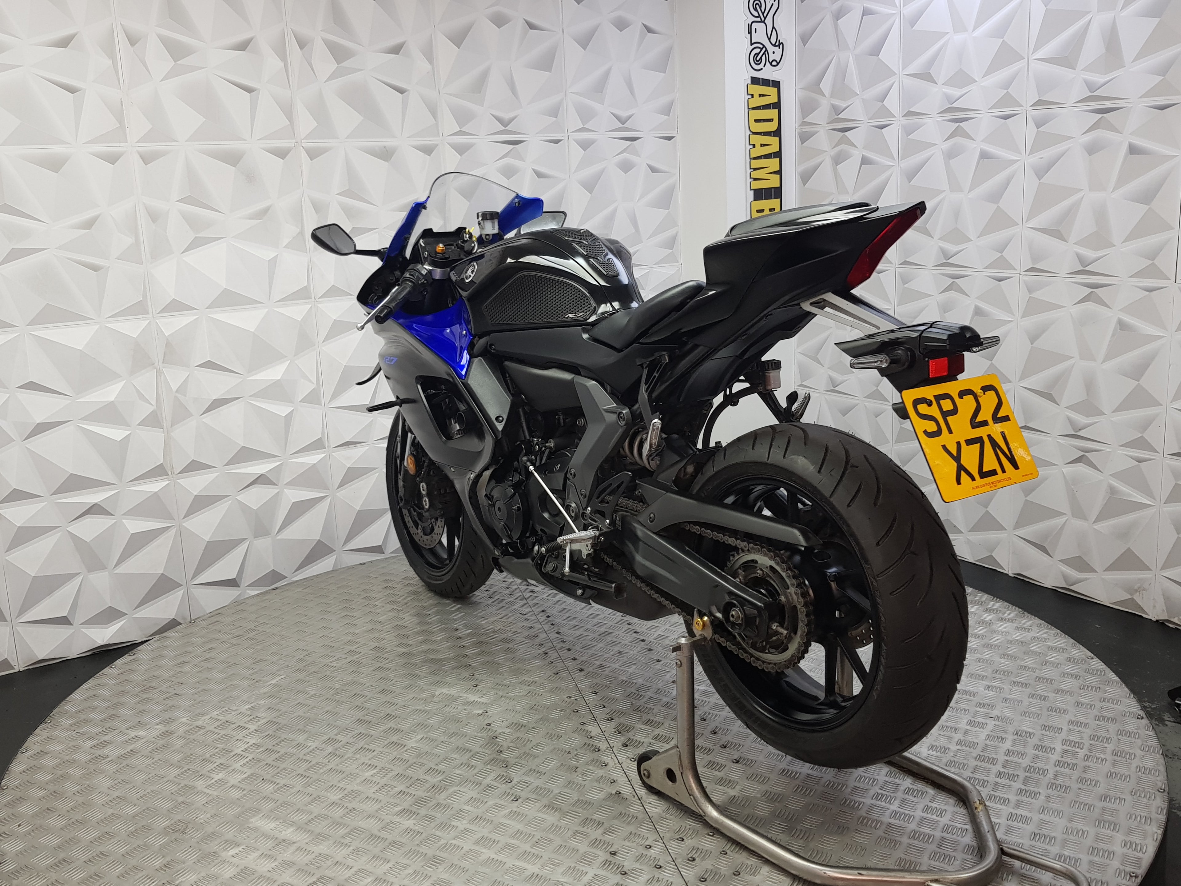 2022 YAMAHA YZF-R7 ABS