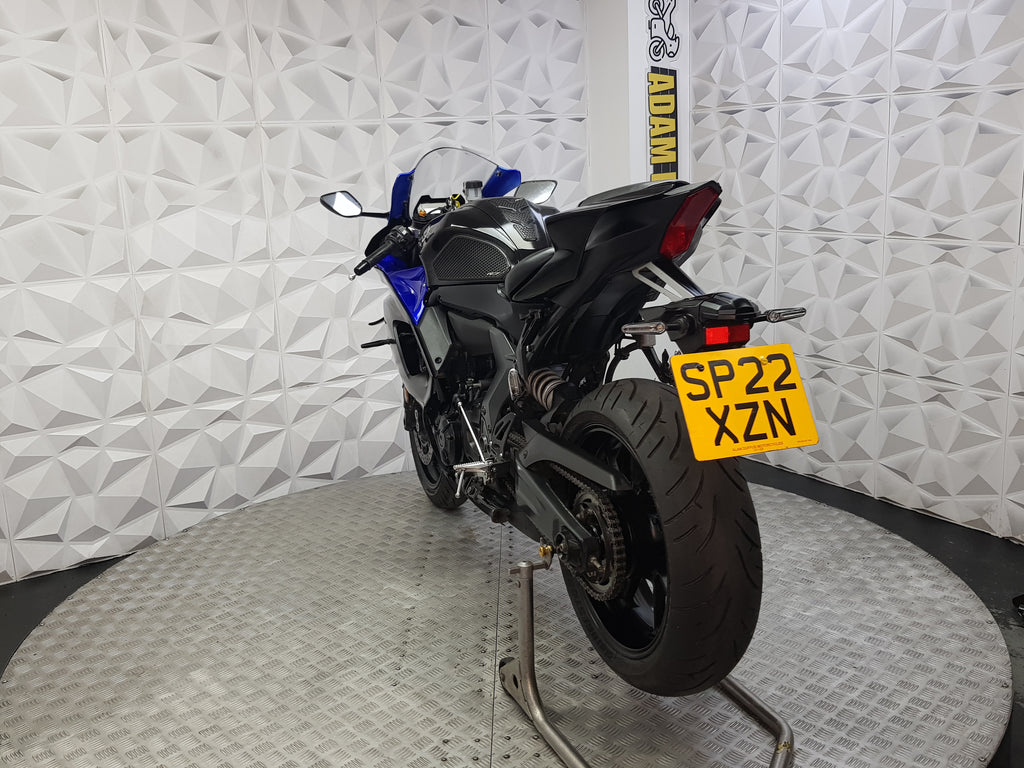 2022 YAMAHA YZF-R7 ABS