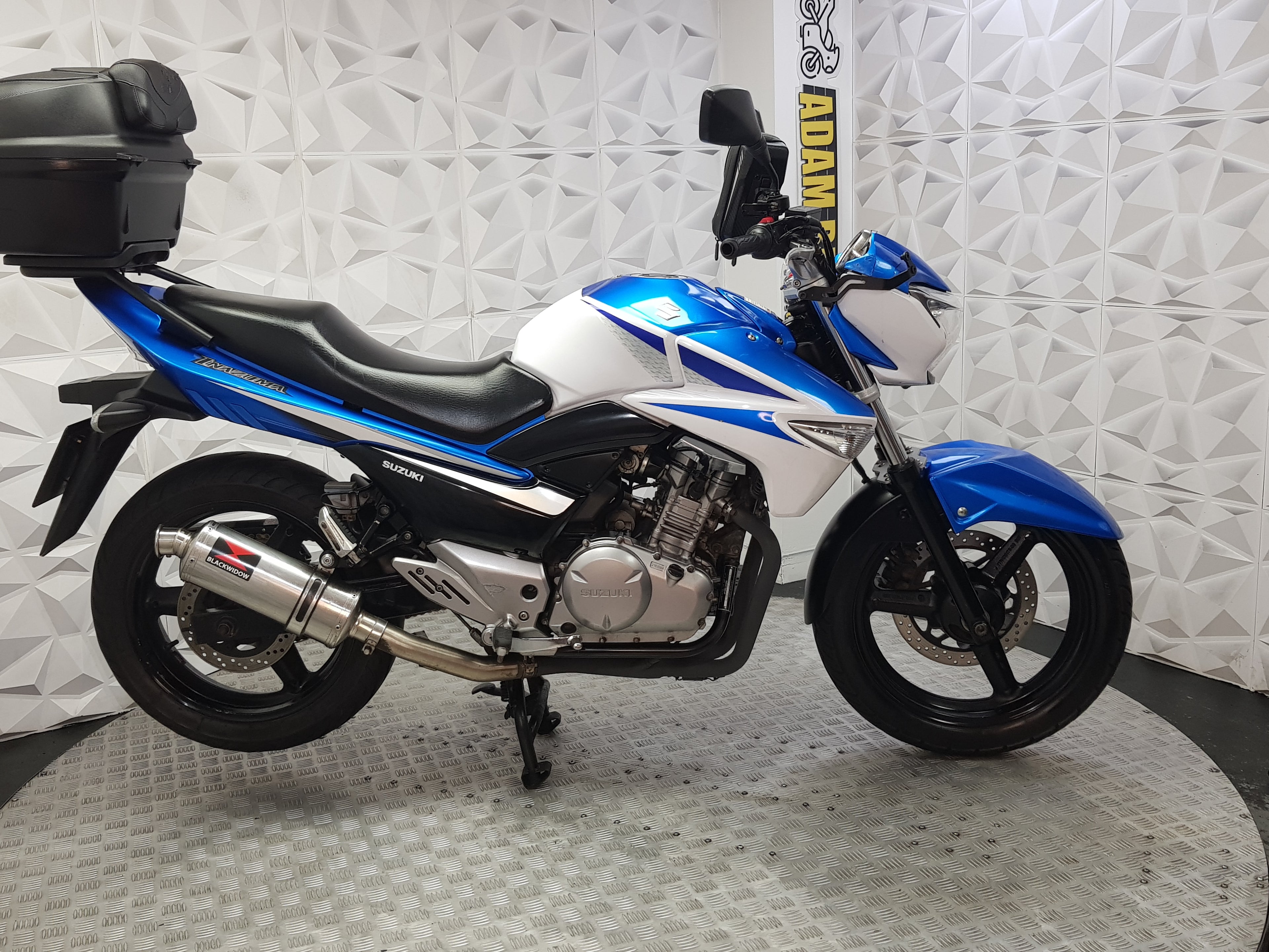 2016 Suzuki GW INAZUMA 250