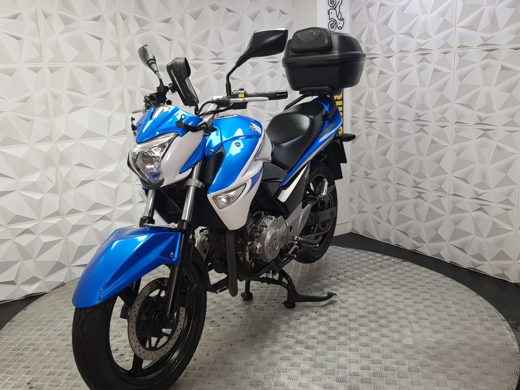 2016 Suzuki GW INAZUMA 250