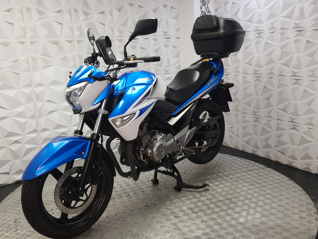 2016 Suzuki GW INAZUMA 250