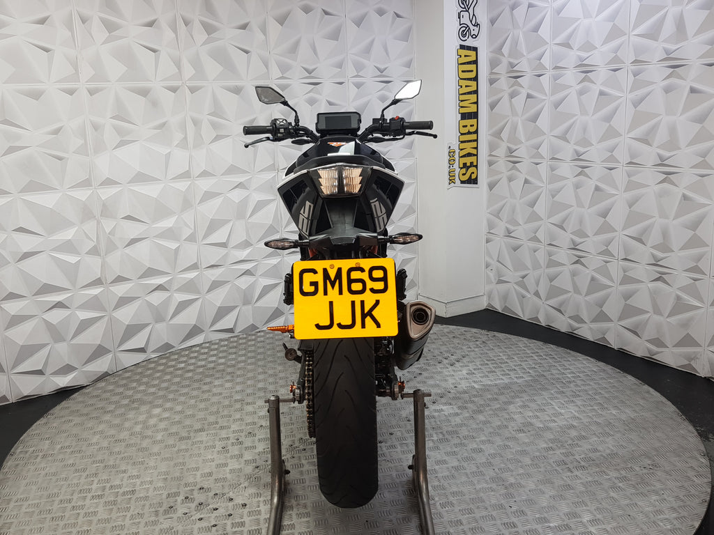 2020 ktm duke 125 ABS