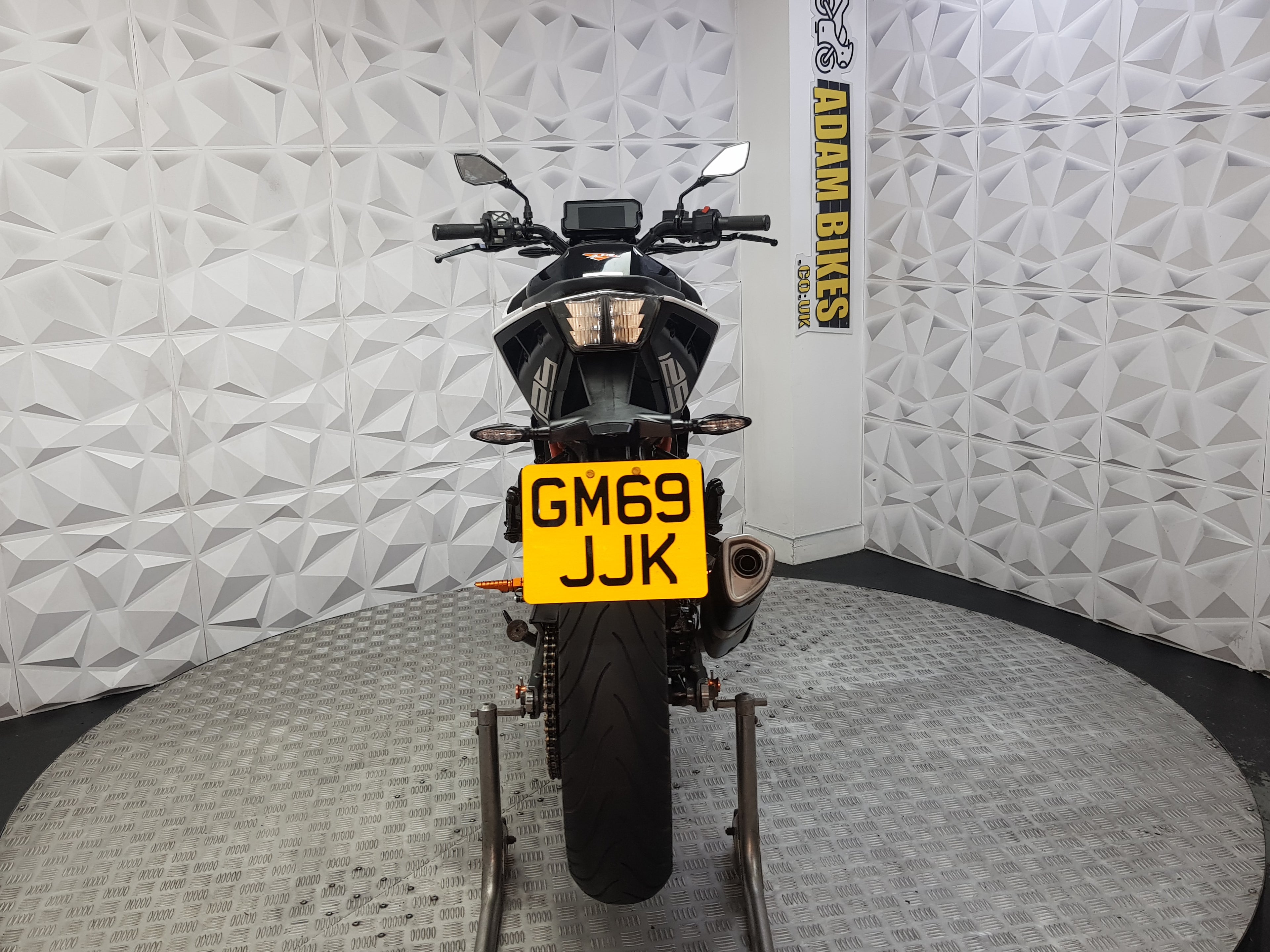 2020 ktm duke 125 ABS