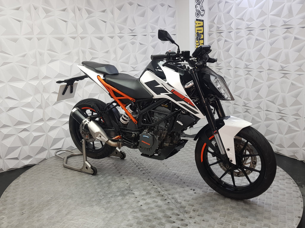 2020 ktm duke 125 ABS