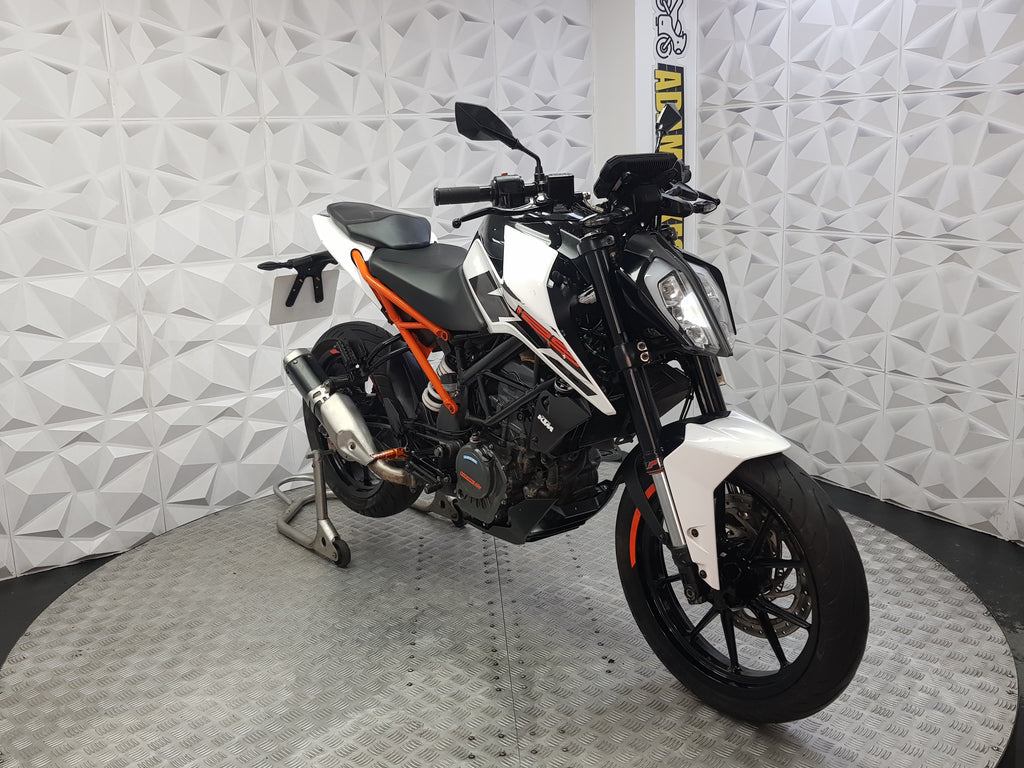 2020 ktm duke 125 ABS