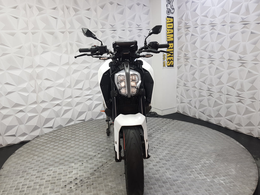 2020 ktm duke 125 ABS