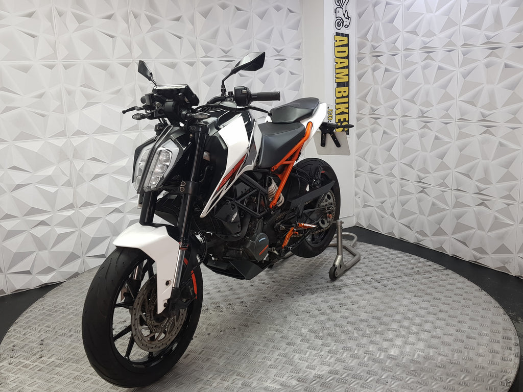 2020 ktm duke 125 ABS
