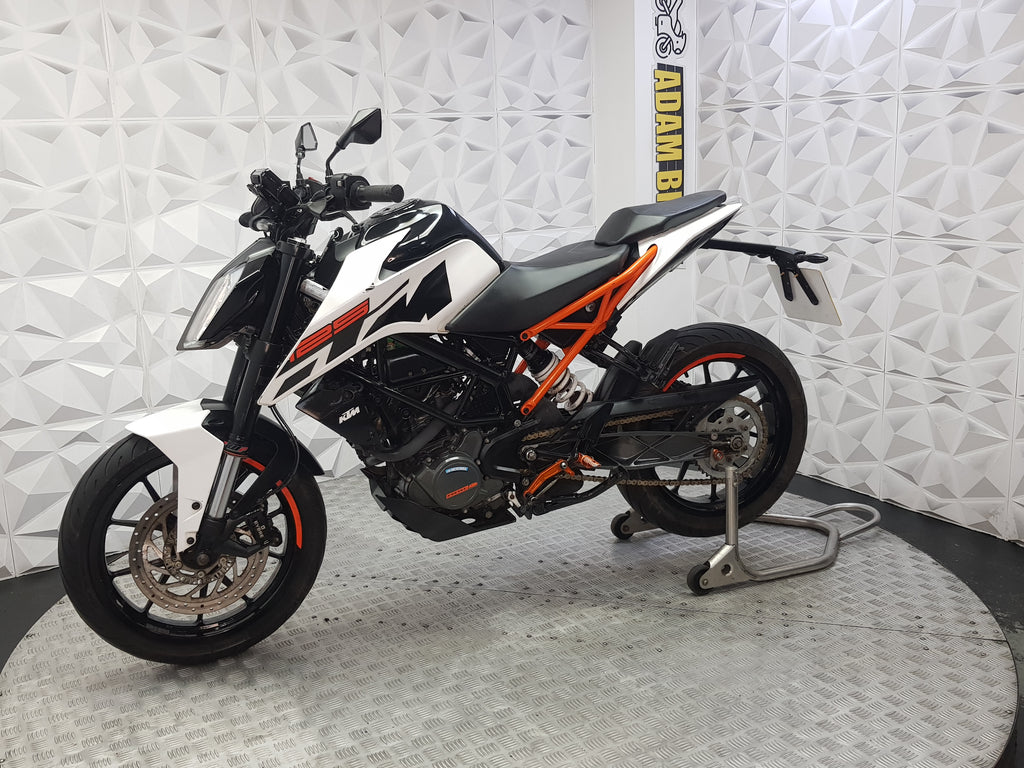 2020 ktm duke 125 ABS