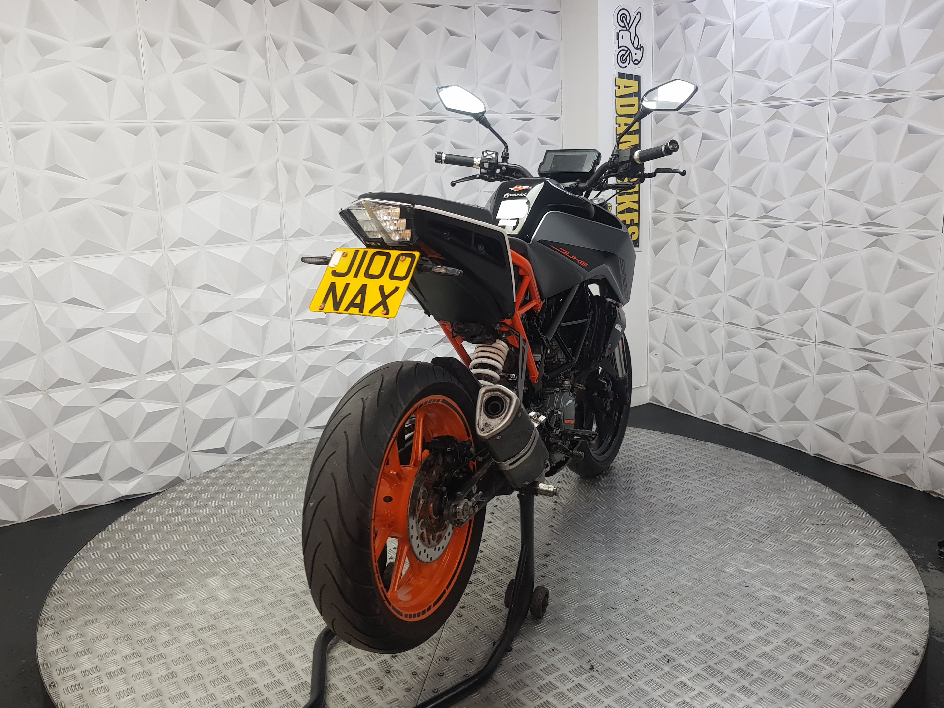 2020 KTM DUKE 125 ABS
