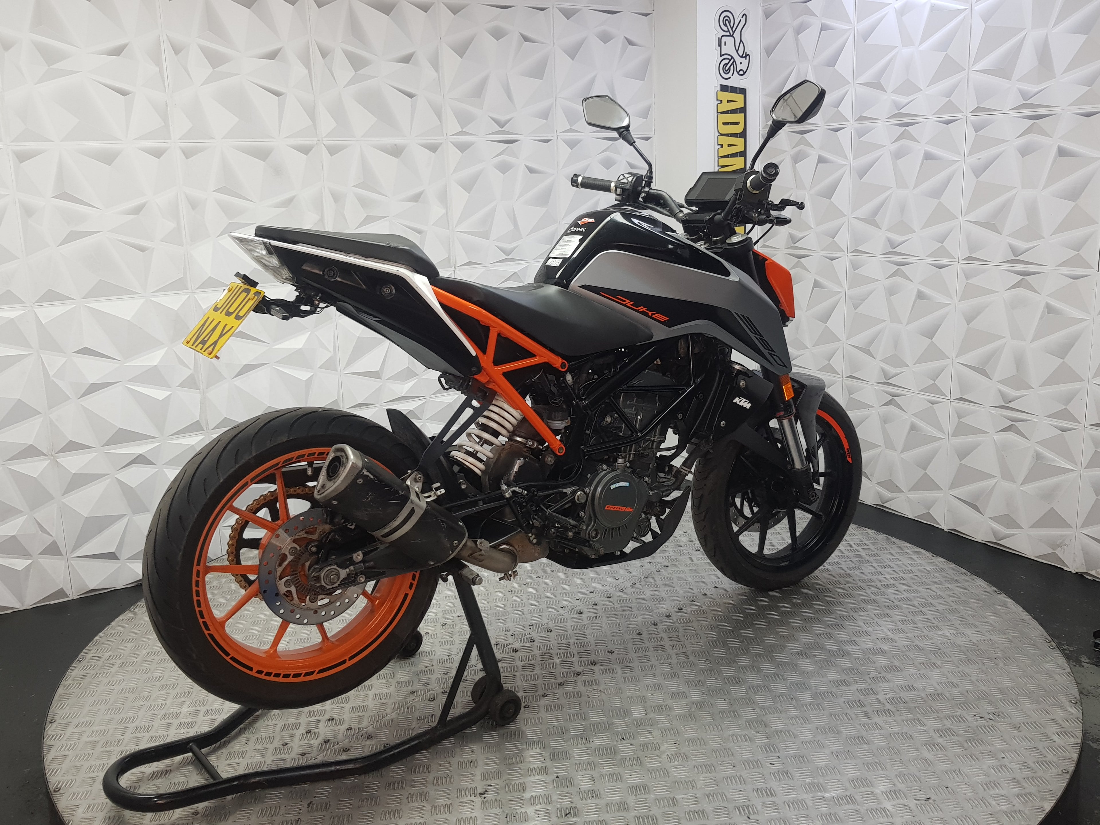 2020 KTM DUKE 125 ABS