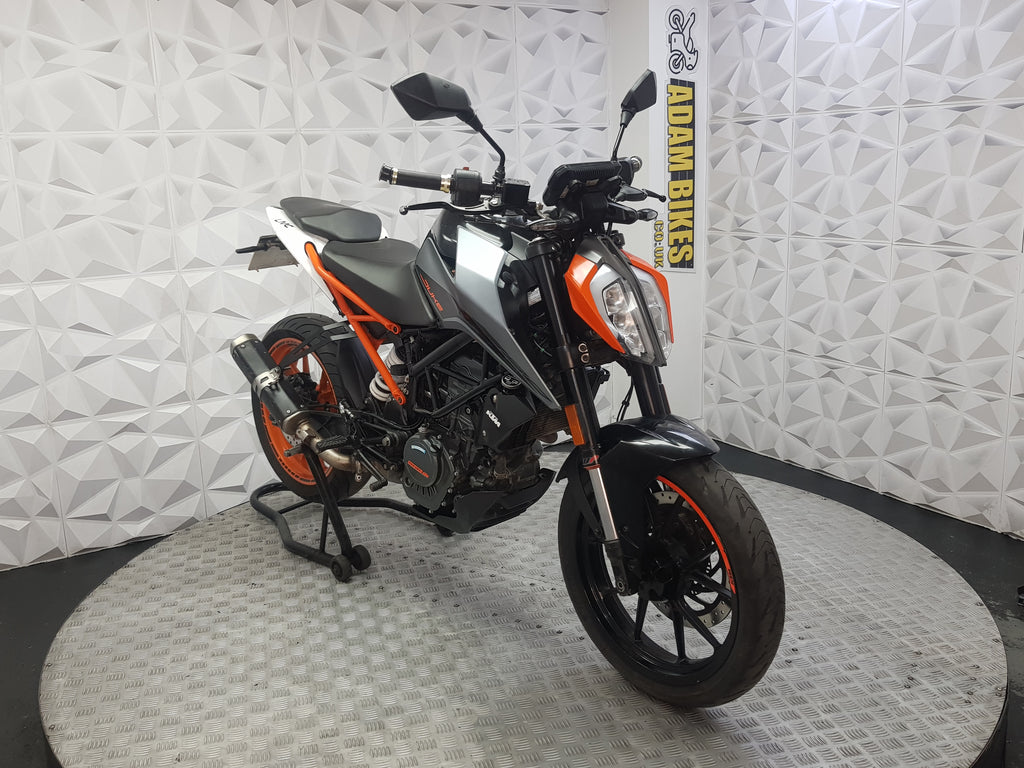 2020 KTM DUKE 125 ABS