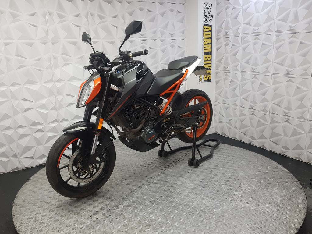 2020 KTM DUKE 125 ABS